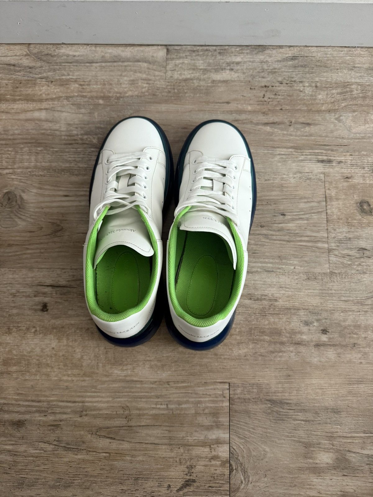 Alexander McQueen Men’s Oversized Sneaker ‘White-Blue-Green’ Size US 11 / EU 44 - 2 Thumbnail