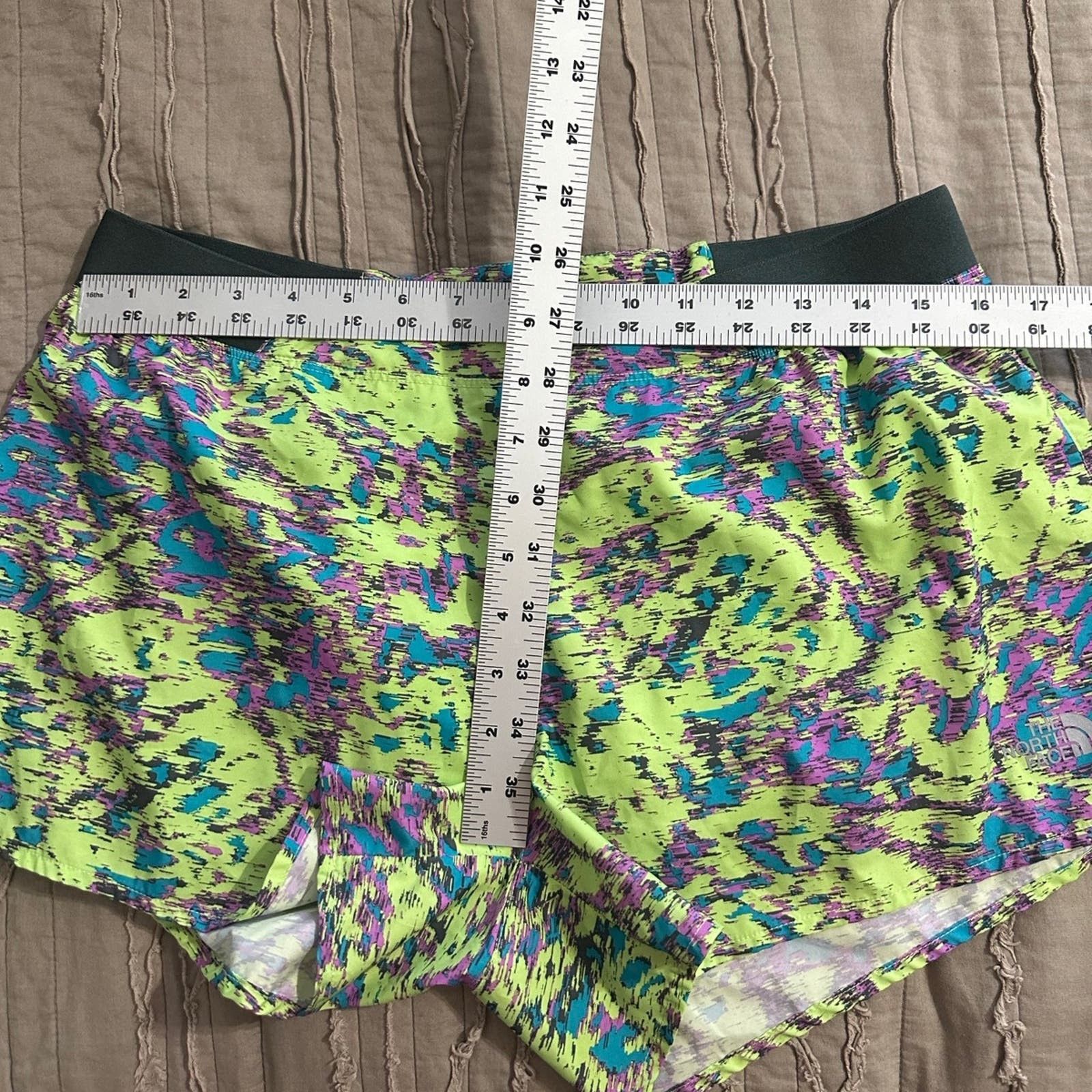 The North Face The North Face Womens large Performance Running Shorts Size 32" / US 10 / IT 46 - 7 Thumbnail