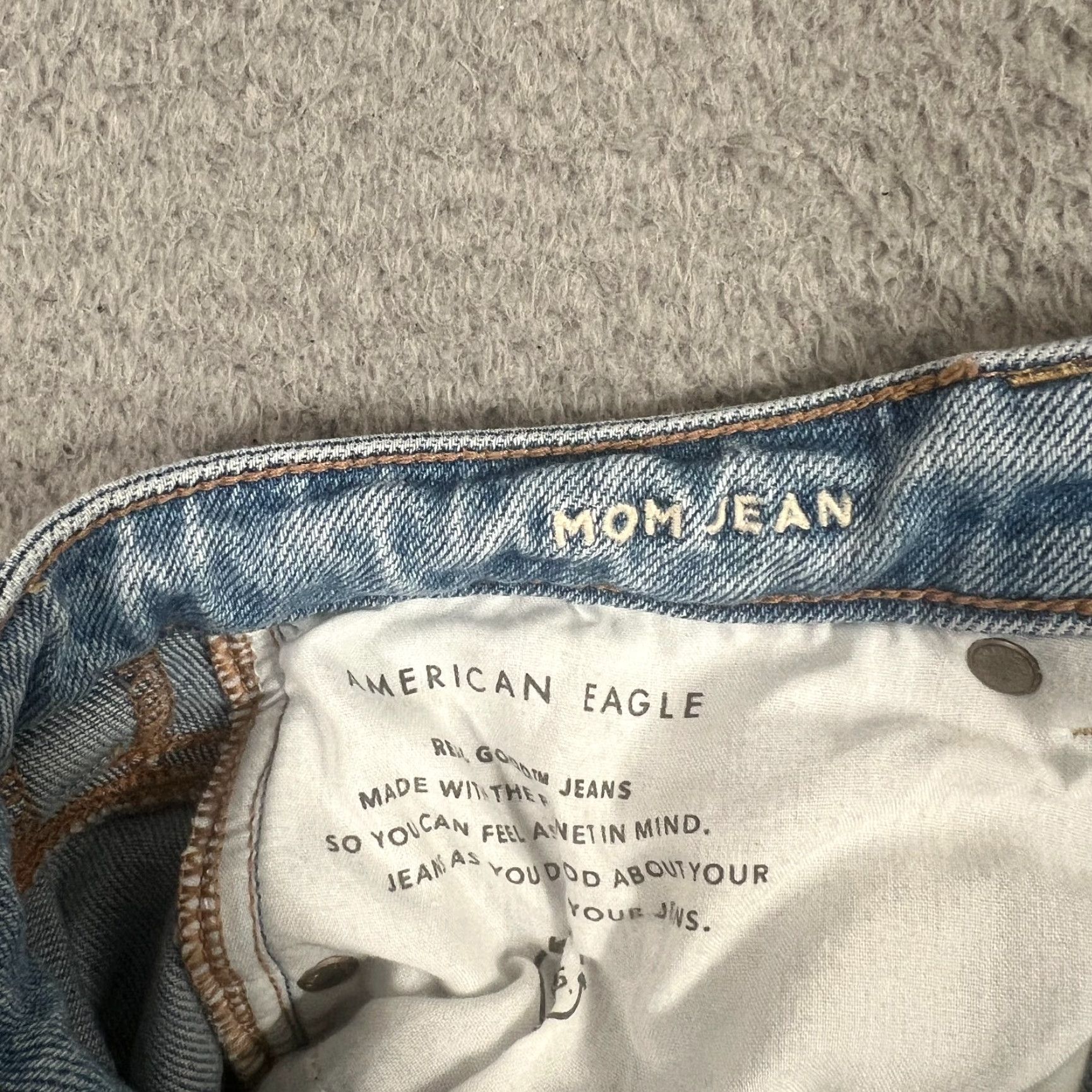 American Eagle Outfitters American Eagle Mom Jeans Womens Size 6 Blue Denim Preppy High Rise Regular Fit Size 28" / US 6 / IT 42 - 7 Thumbnail