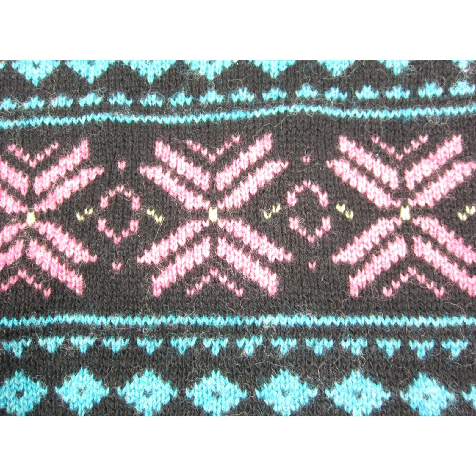 Vintage VINTAGE Woolrich Sweater Womens Small Black Pink Blue 100% Wool Fair Isles 80s Size S / US 4 / IT 40 - 3 Thumbnail