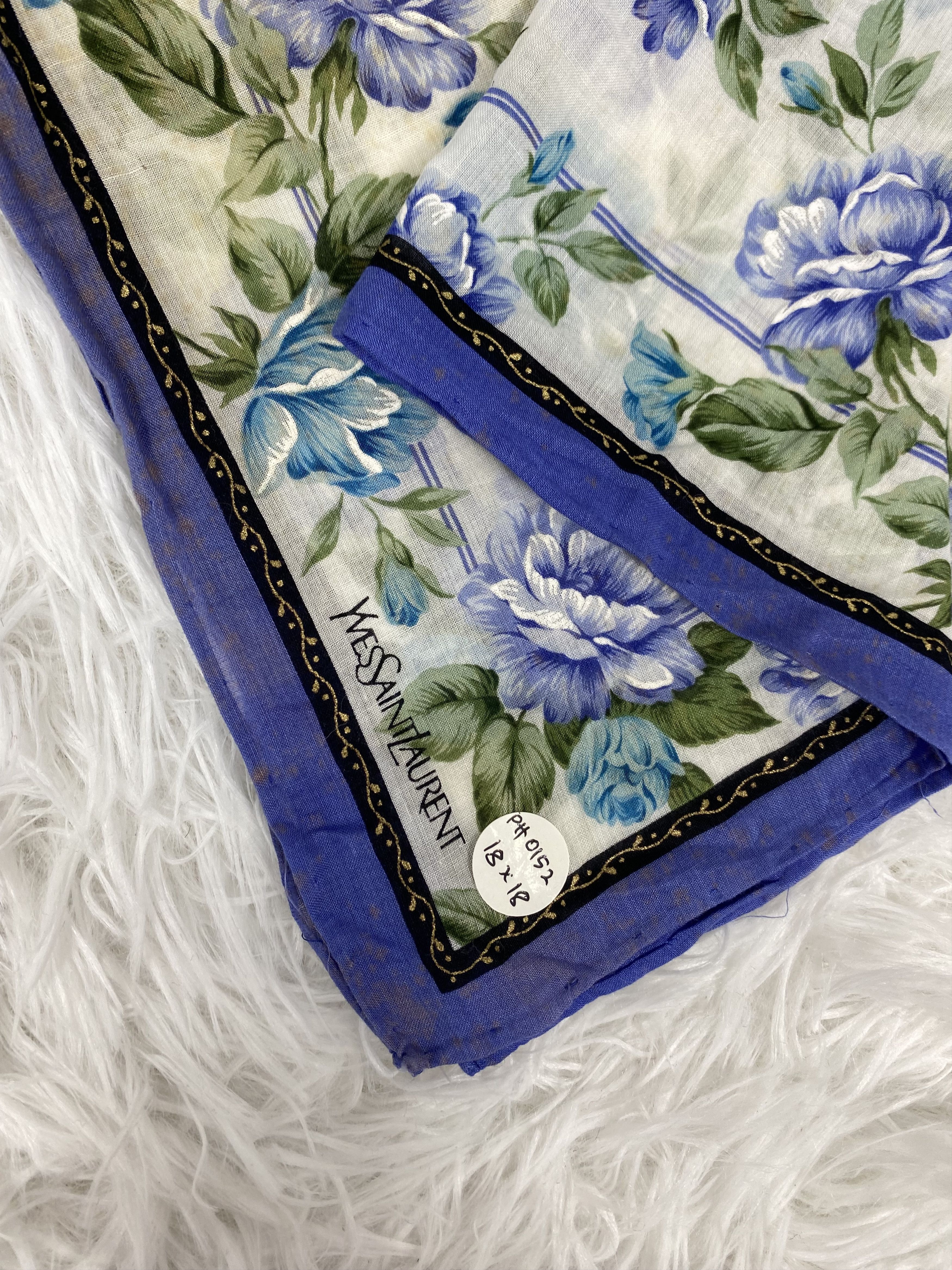 Vintage × Yves Saint Laurent Vintage Yves Saint Laurent Handkerchief PH0152 Size ONE SIZE - 2 Thumbnail