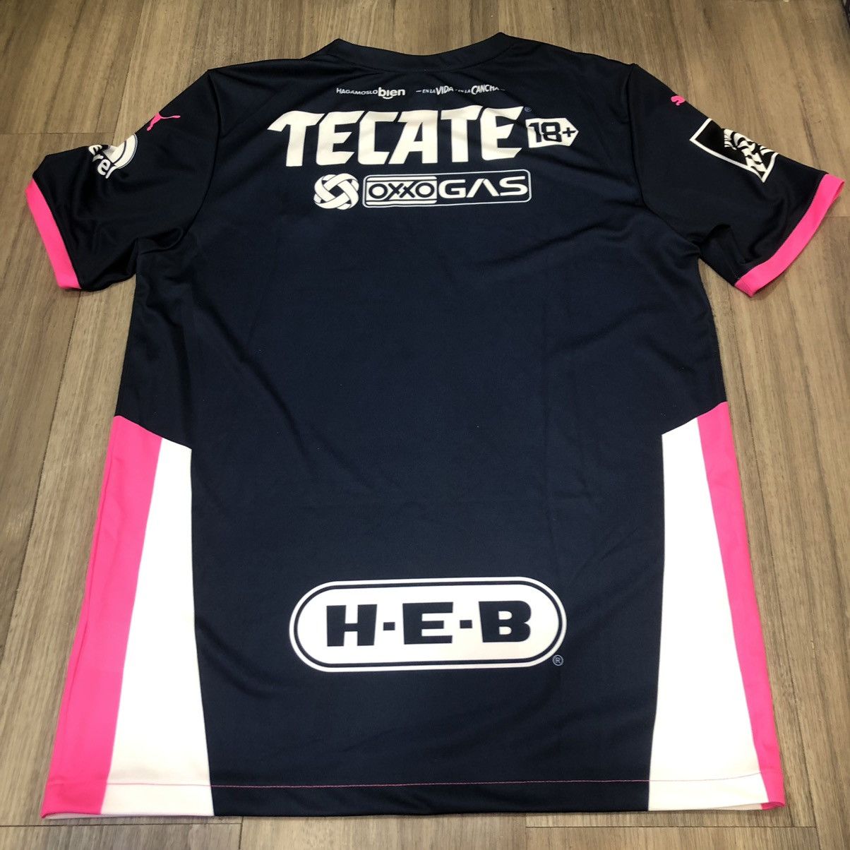 Nike Monterrey 21/22 Breast cancer awareness special jersey Size US M / EU 48-50 / 2 - 2 Thumbnail