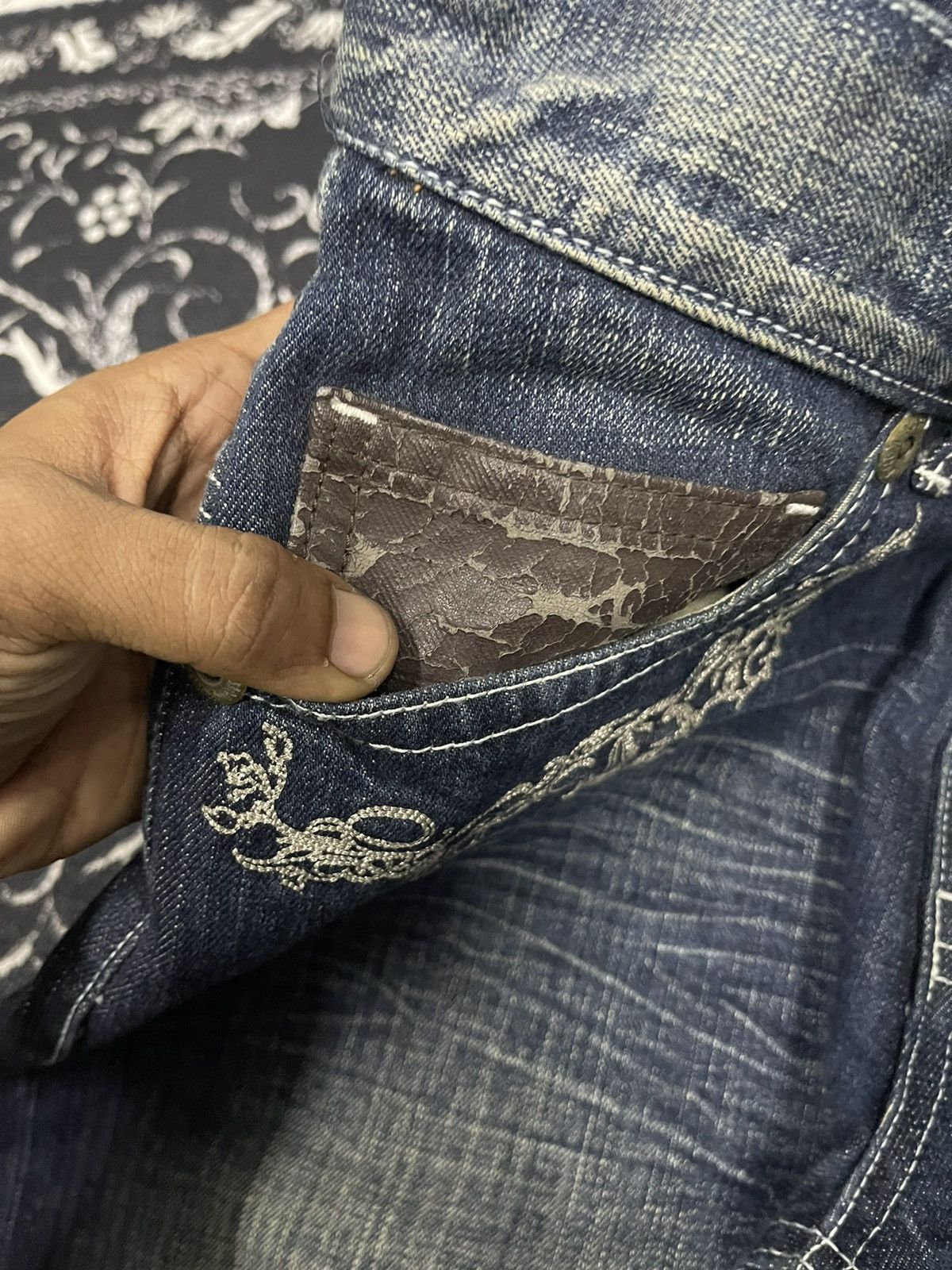 Karl Kani 90s KARL KANI STRAIGHT CUT EMBROIDERED JEANS Size US 31 - 9 Thumbnail