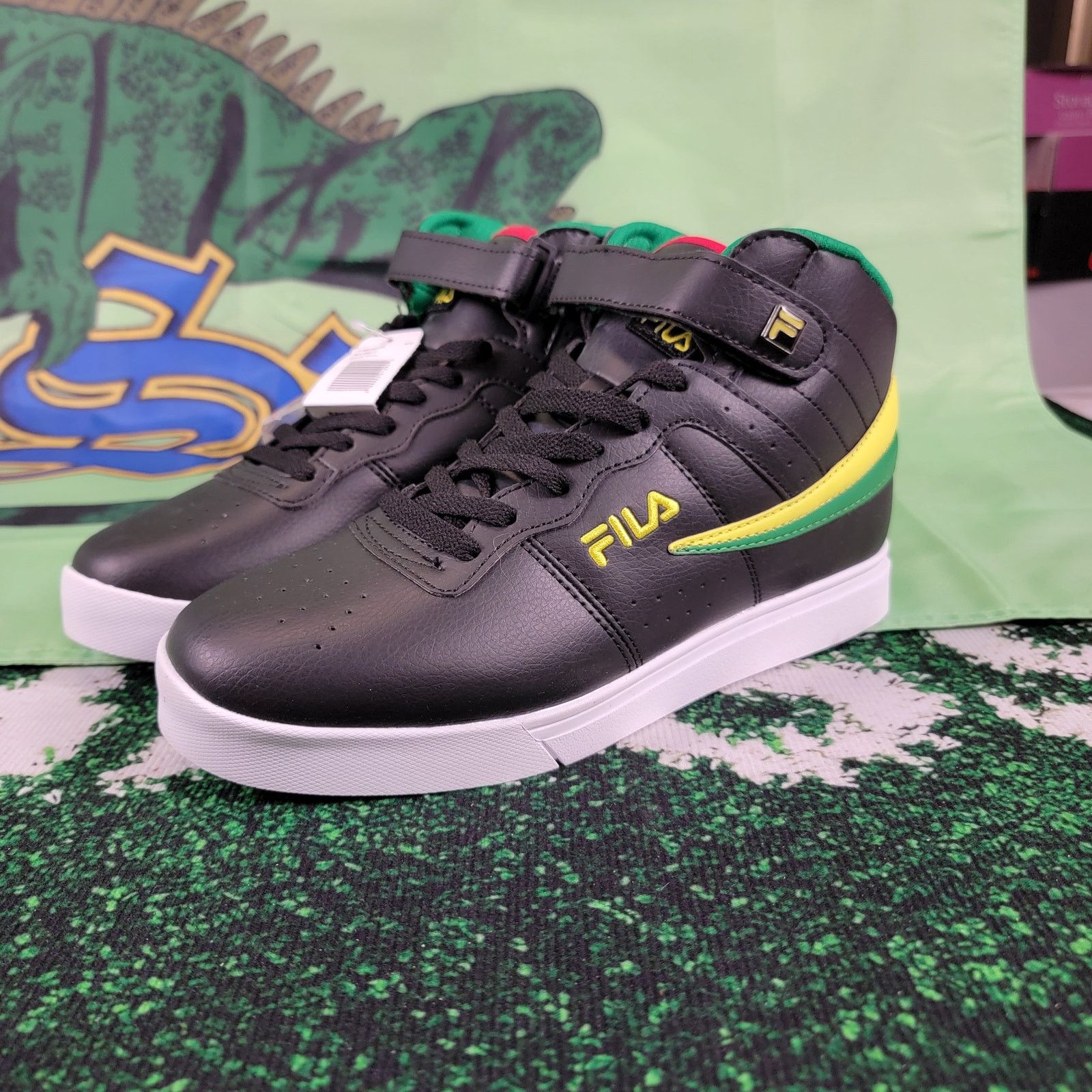 Fila FILA Vulc 13 Black/Green/Yellow/Red Mens Sz 9.5 Size US 9.5 / EU 42-43 - 1 Thumbnail
