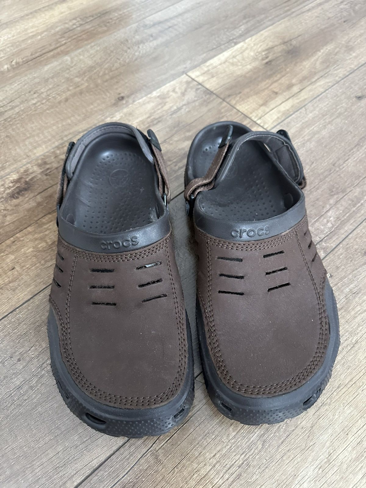 Crocs Crocs Yukon Leather Brown Sandals Shoes Clogs Size US 11 / EU 44 - 5 Thumbnail