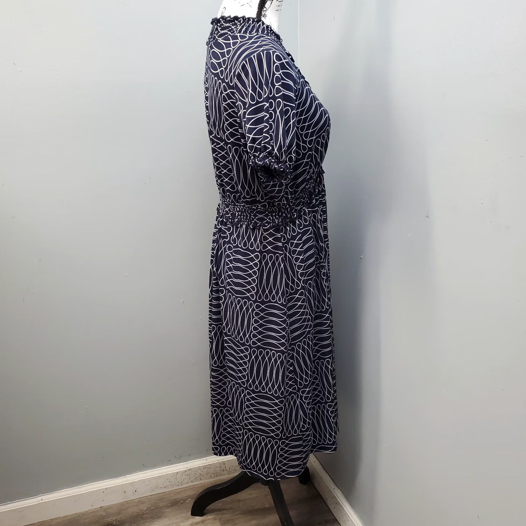 Vintage En Focus Fit & Flare Dress Womens 16W Navy White Geometric Stretch Smocked Waist Dress Size XXL / US 16-18 / IT 52-54 - 7 Thumbnail