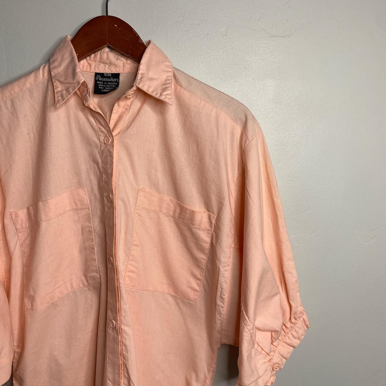 Vintage Vintage pink button up top size large with huge sleeves Size L / US 10 / IT 46 - 4 Thumbnail