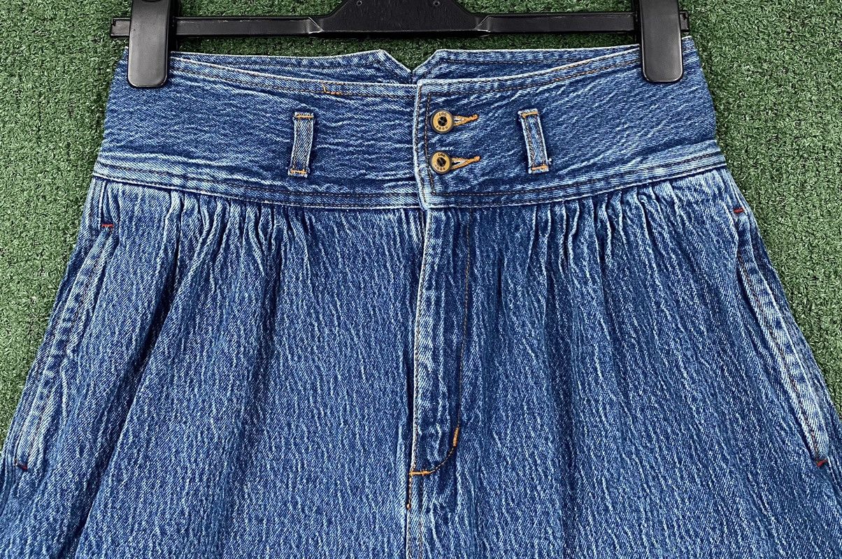 Lee 90’s Lee Pleated Cuffed Jean Shorts Jorts Size 27” Waist Size 27" / US 4 / IT 40 - 2 Thumbnail