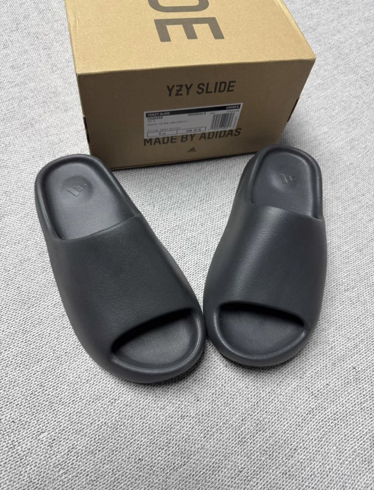 Adidas Adidas Yeezy Slide Onyx HQ6448 K37 Size US 9 / IT 39 - 1 Thumbnail