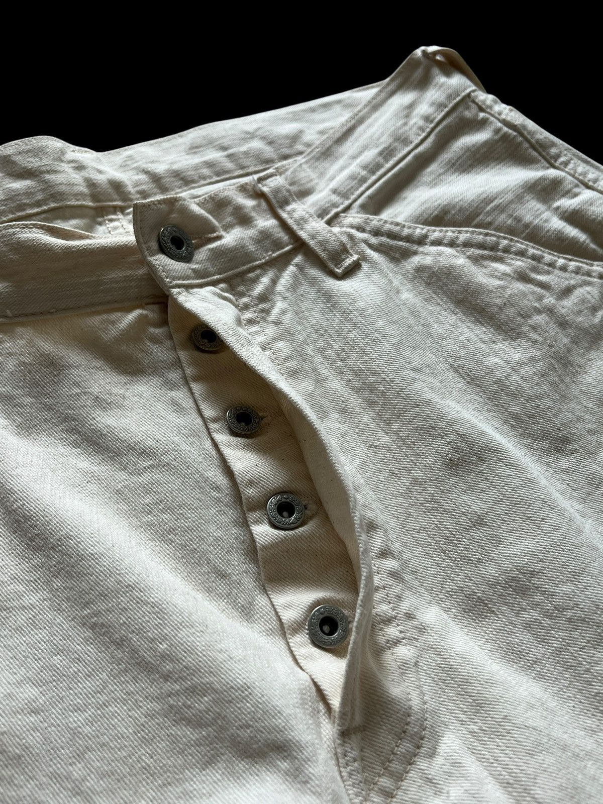 Evisu 2000s Evisu Daicock Single Pocket Off White Jeans Size US 33 - 10 Thumbnail