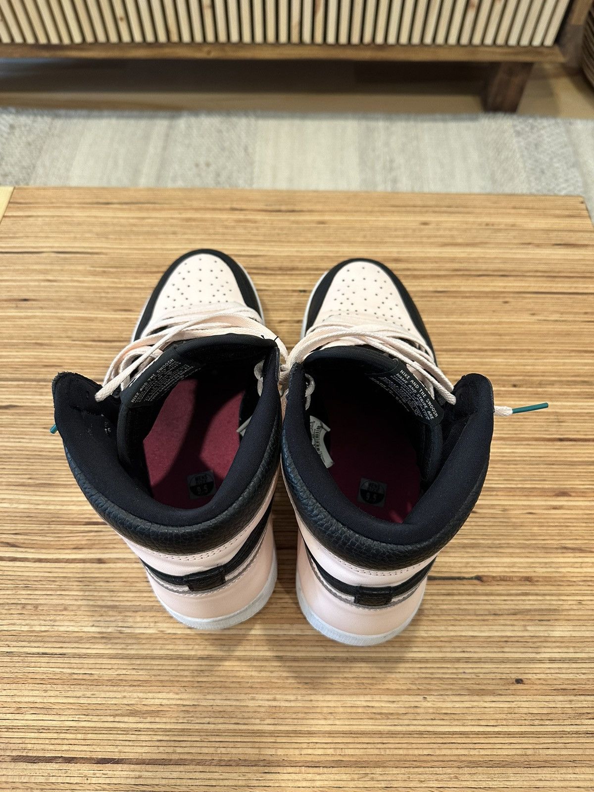 Jordan Brand Jordan 1 Retro High OG Crimson Tint Size US 9.5 / EU 42-43 - 4 Thumbnail