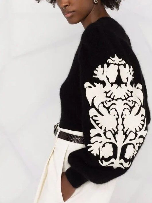 Sandro embroidered peppy baggy sleeve jumper. Size 2.