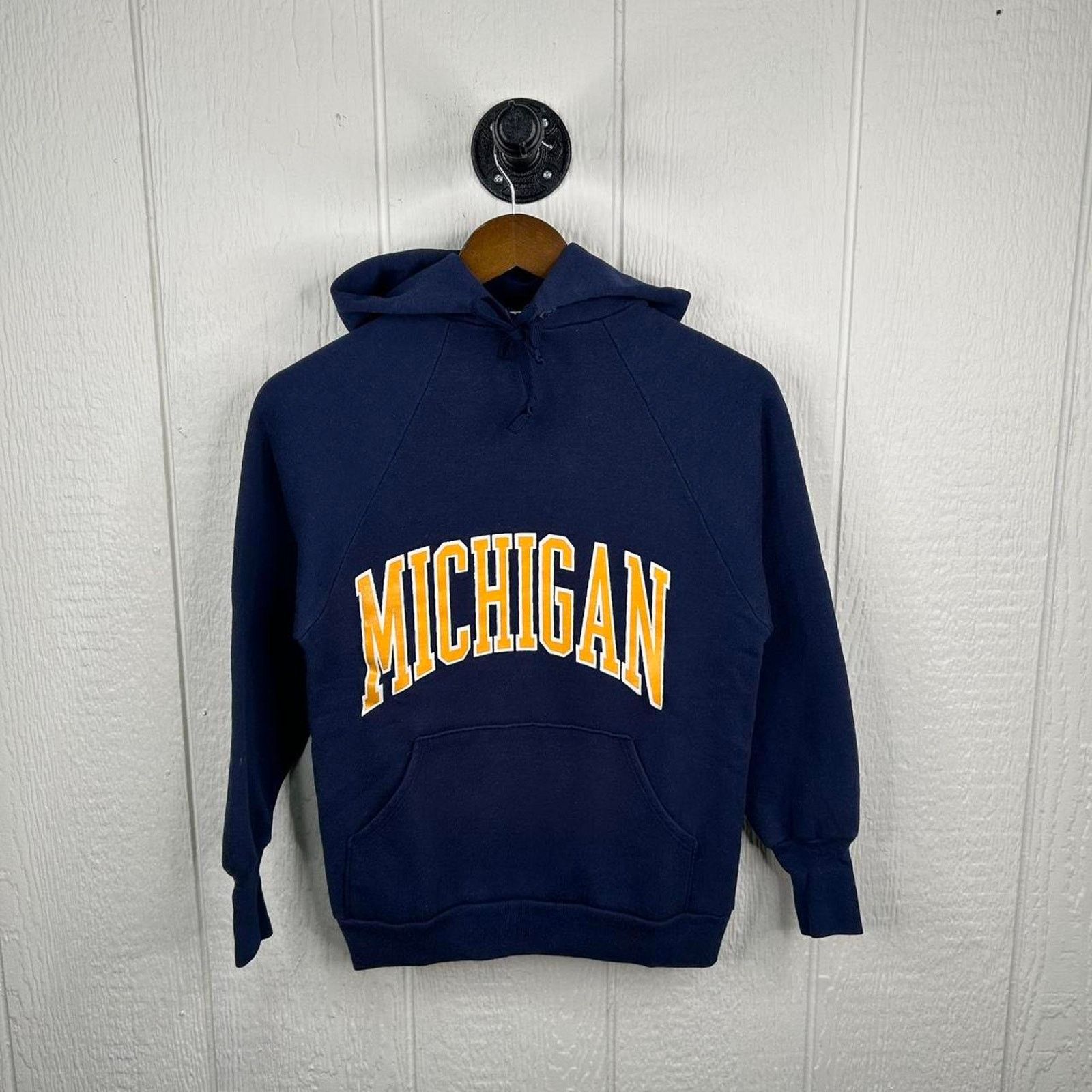 Logo 7 Vintage 90’s Michigan Wolverines Hoodie Size Women’s Small Size S / US 4 / IT 40 - 1 Thumbnail