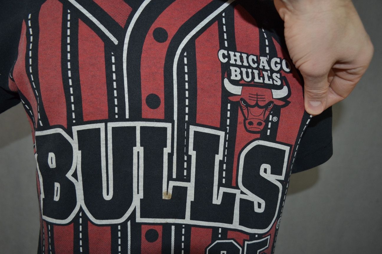 Nutmeg Vintage 1995 Chicago Bulls Nutmeg Mills USA NBA Jersey S Size US S / EU 44-46 / 1 - 13 Thumbnail