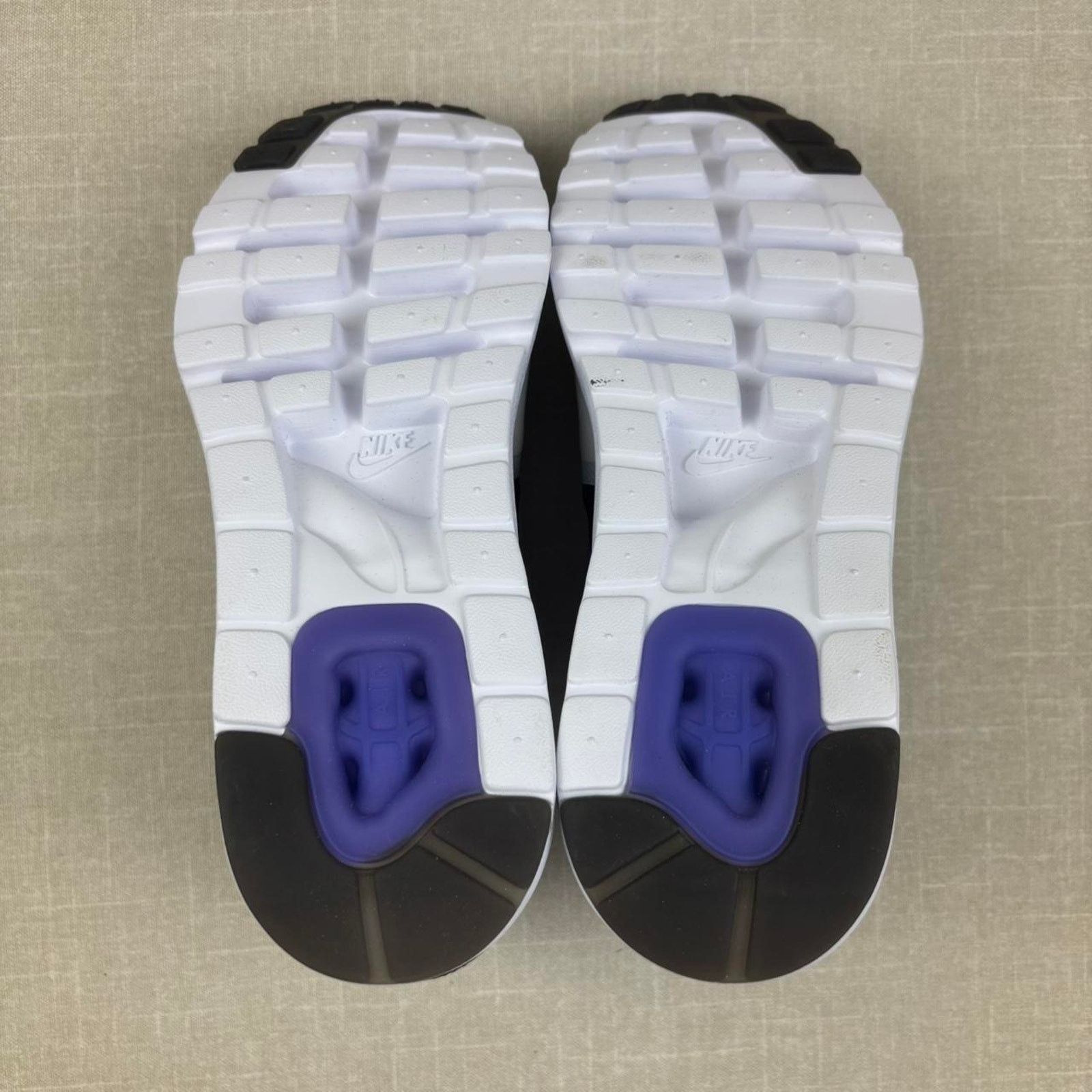 Nike 👾 2016 Nike Air Max Zero “Persian Violet” 8M Size US 8 / EU 41 - 5 Thumbnail