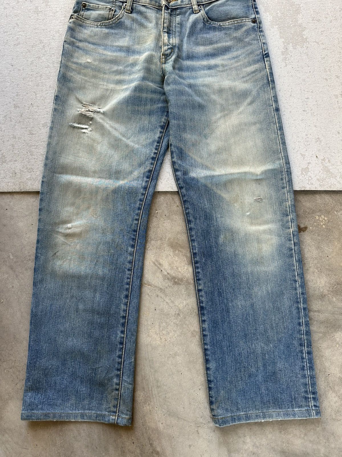 Vintage Vintage UNIQLO Japan Light Washed Distressed Denim Pants W32 Size US 32 / EU 48 - 7 Thumbnail