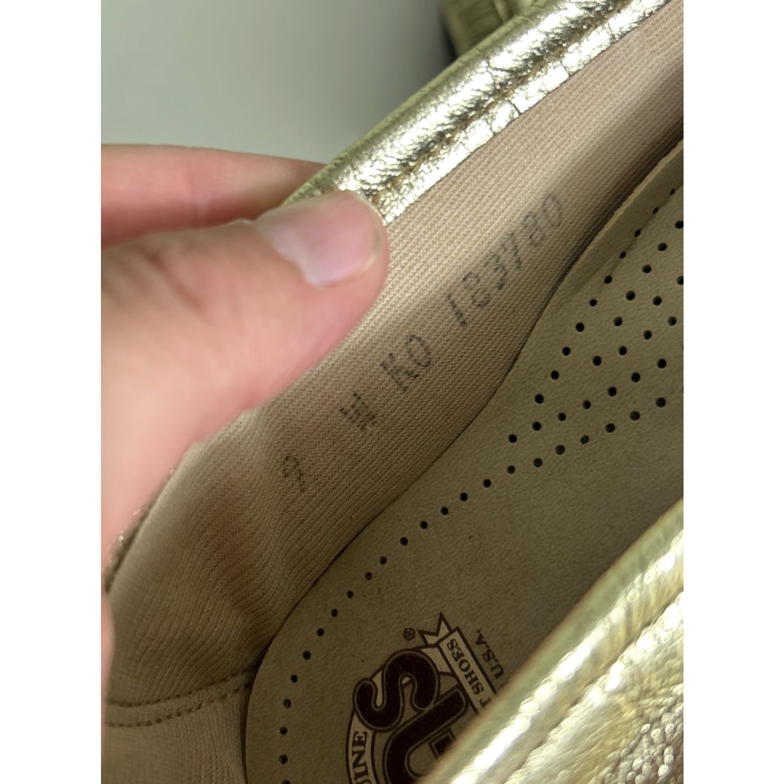 SAS SAS Women’s Size 9 W Gold Loafers Flat Slip On Size US 9 / IT 39 - 7 Thumbnail