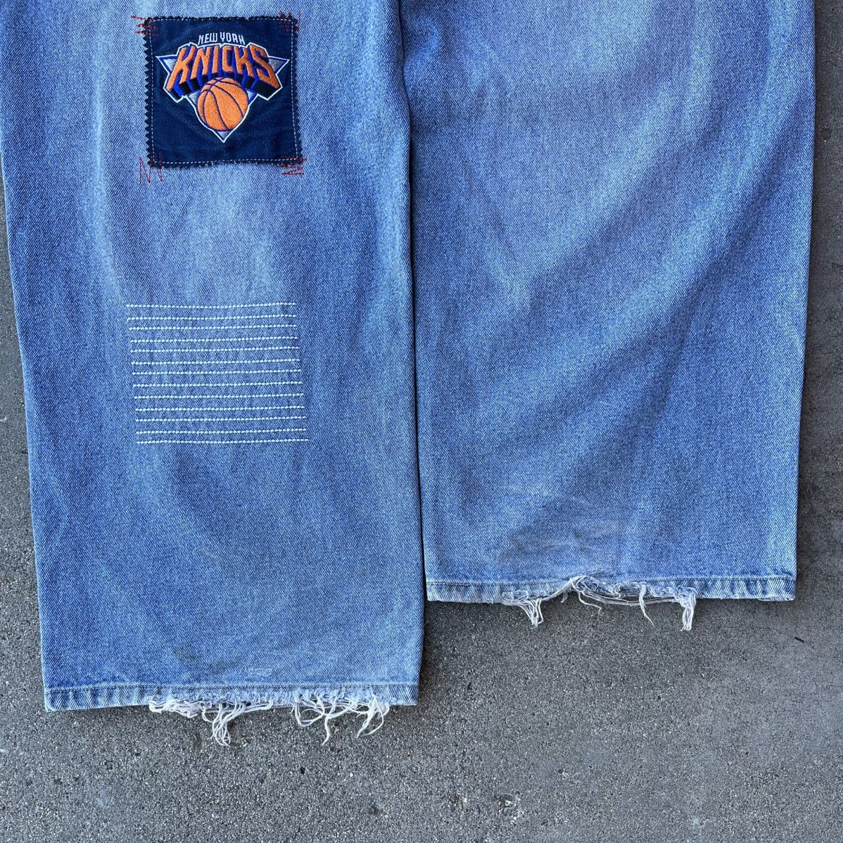 NBA × Vintage Vintage Late 90’s Y2K UNK x NBA Distressed Jeans Sz 40 Size US 40 / EU 56 - 6 Thumbnail