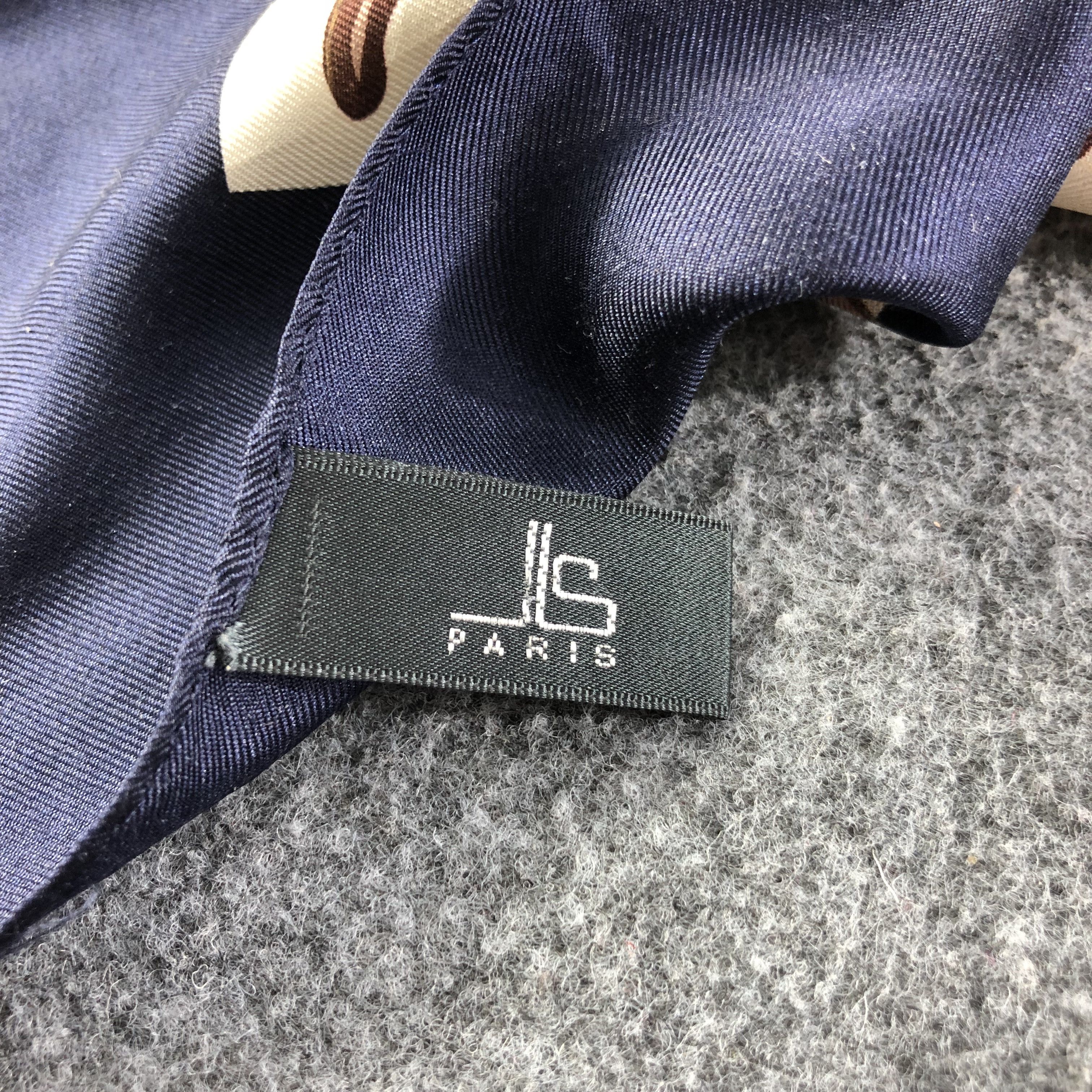 Jean-Louis Scherrer Jean Louis Scherrer Floral Silk Scarf M791 Size ONE SIZE - 4 Thumbnail