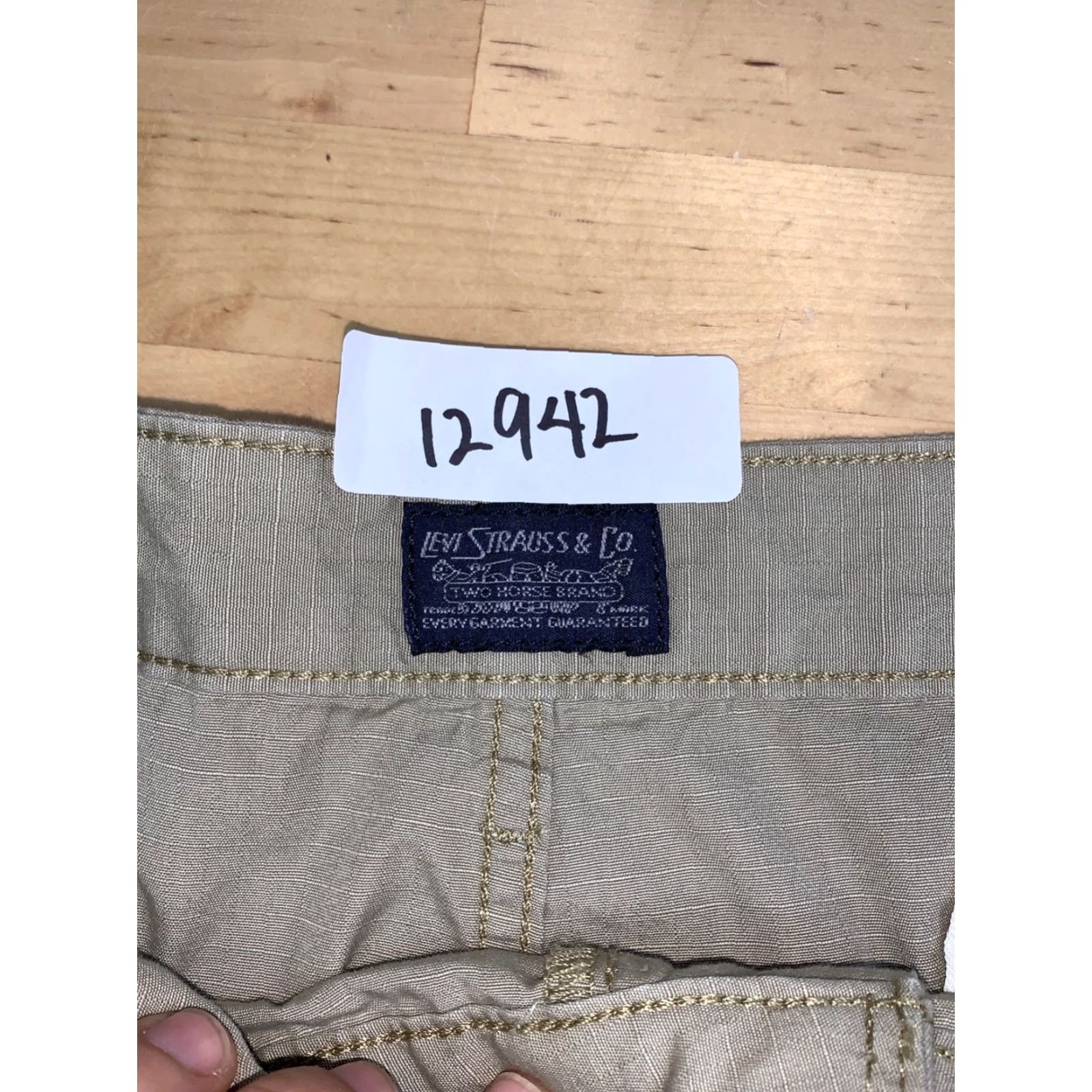 Levi's Levi's Cargo Shorts Men 40 Beige Regular Midi? Size US 40 / EU 56 - 2 Thumbnail