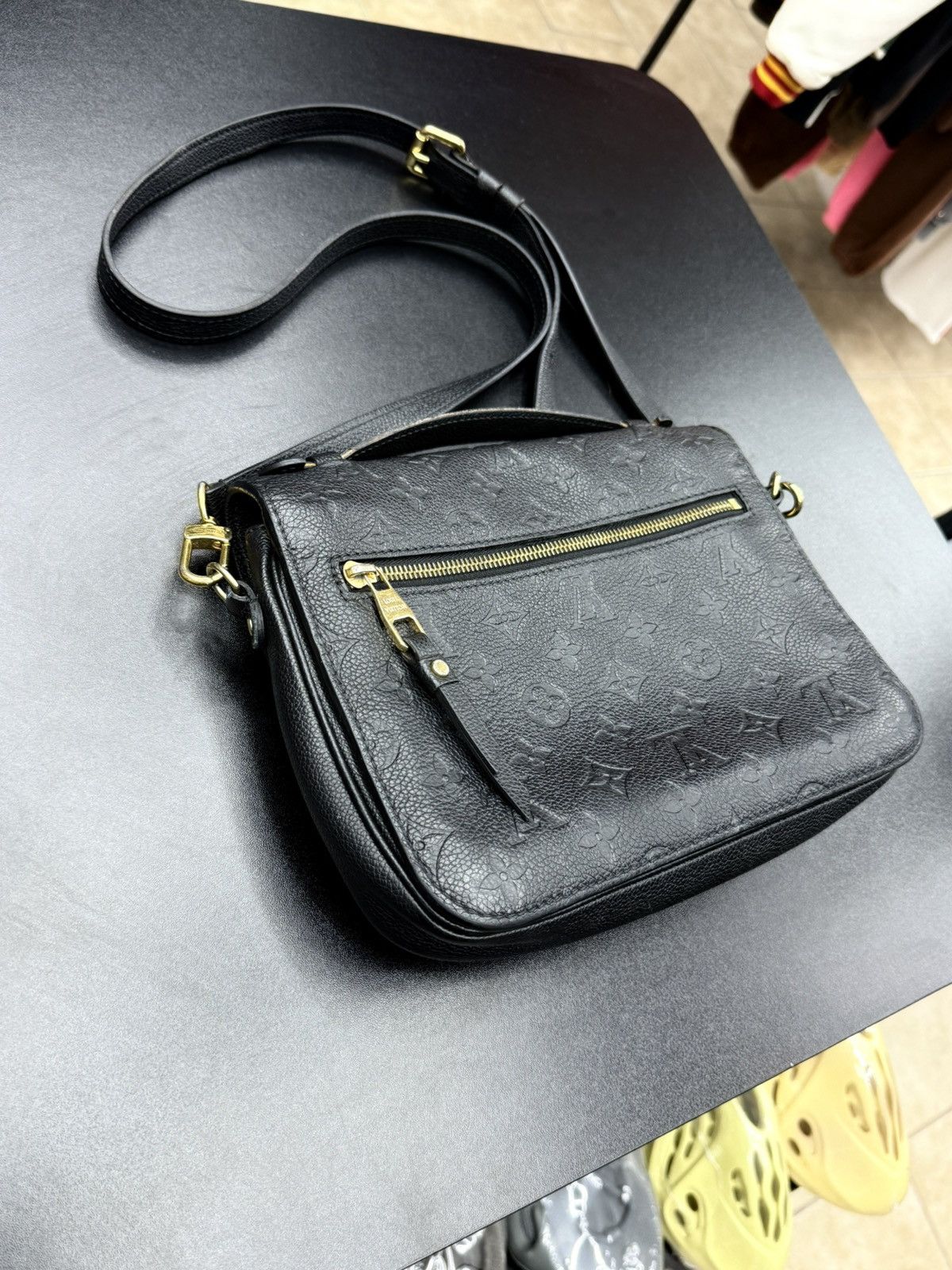 Louis Vuitton Authentic Louis Vuitton Pochette Métis Shoulder Bag Black Size ONE SIZE - 8 Thumbnail
