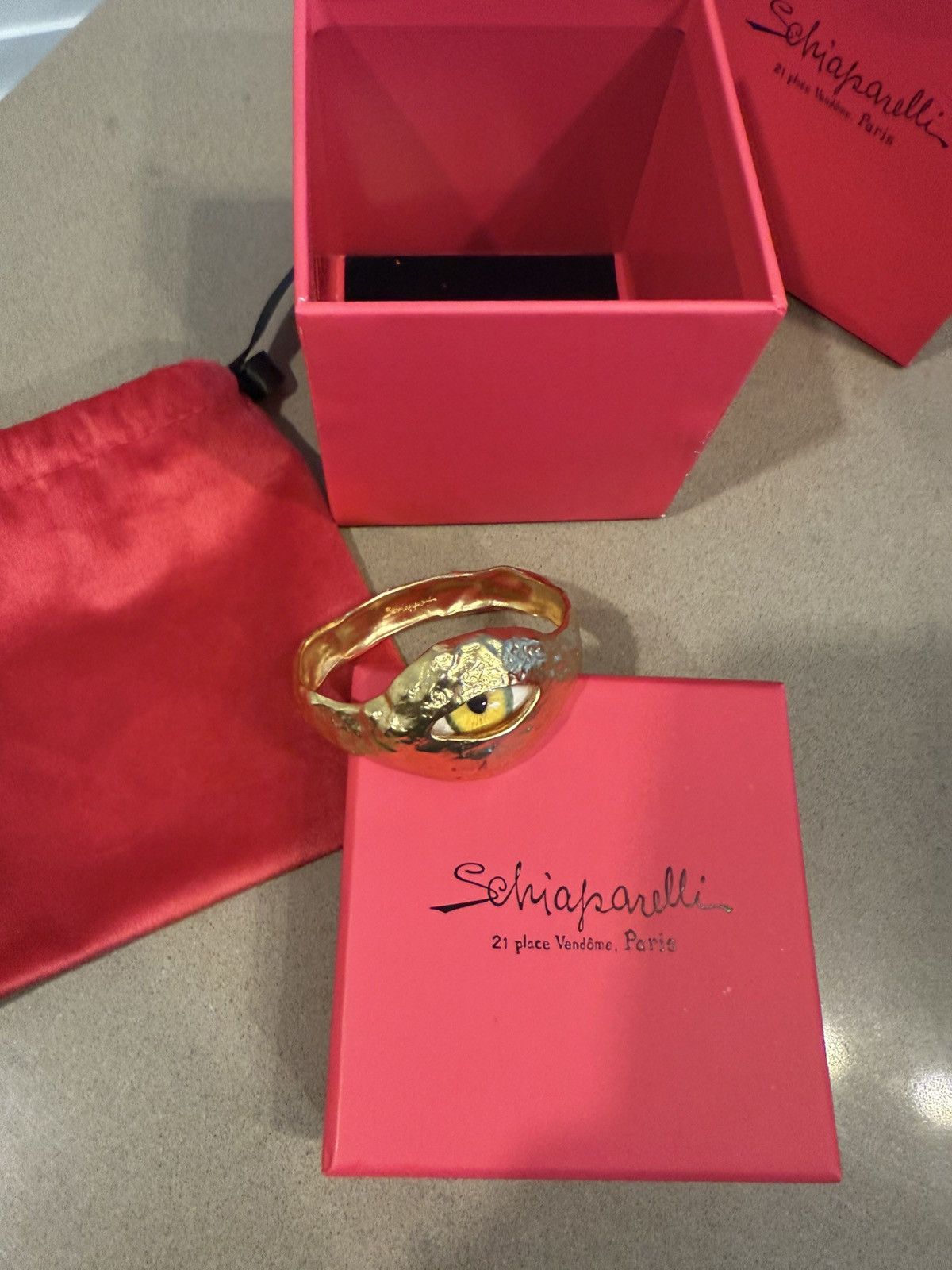 Schiaparelli 3 pièces Schiaparelli Hammered Gold Cuff Bracelet Size ONE SIZE - 8 Thumbnail