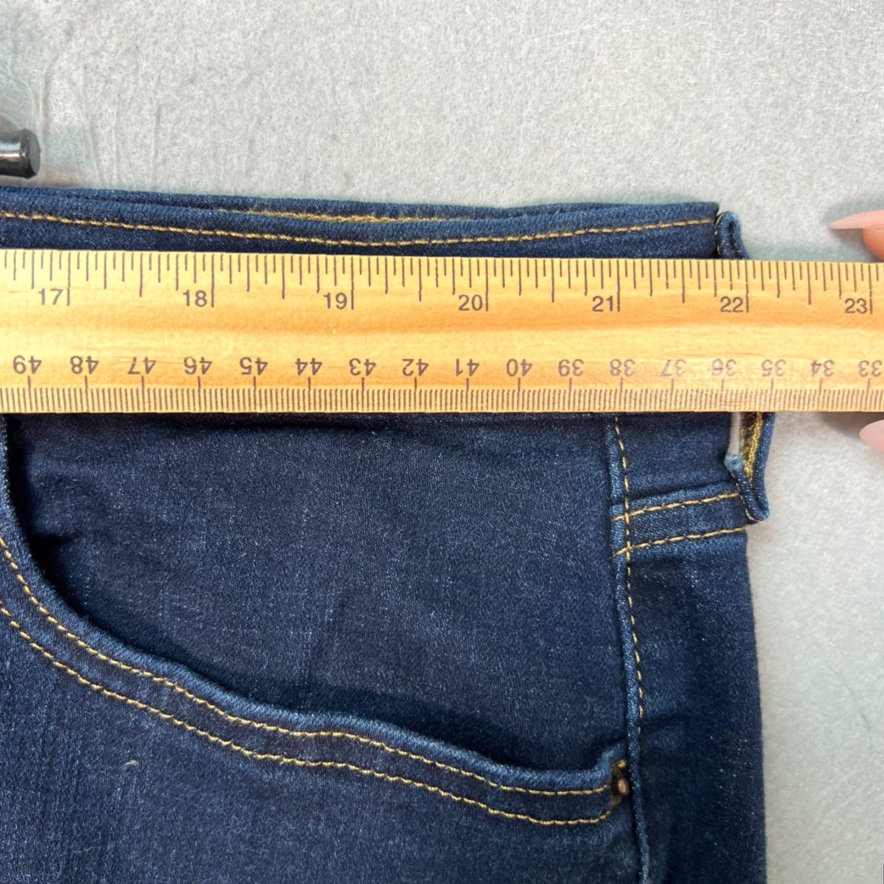 Levi's Levis Womens Jeans Classic Denim Straight 24W Blue 5-Pocket Stretch Vintage No Girls Womens Size 42" / US 20 - 6 Thumbnail