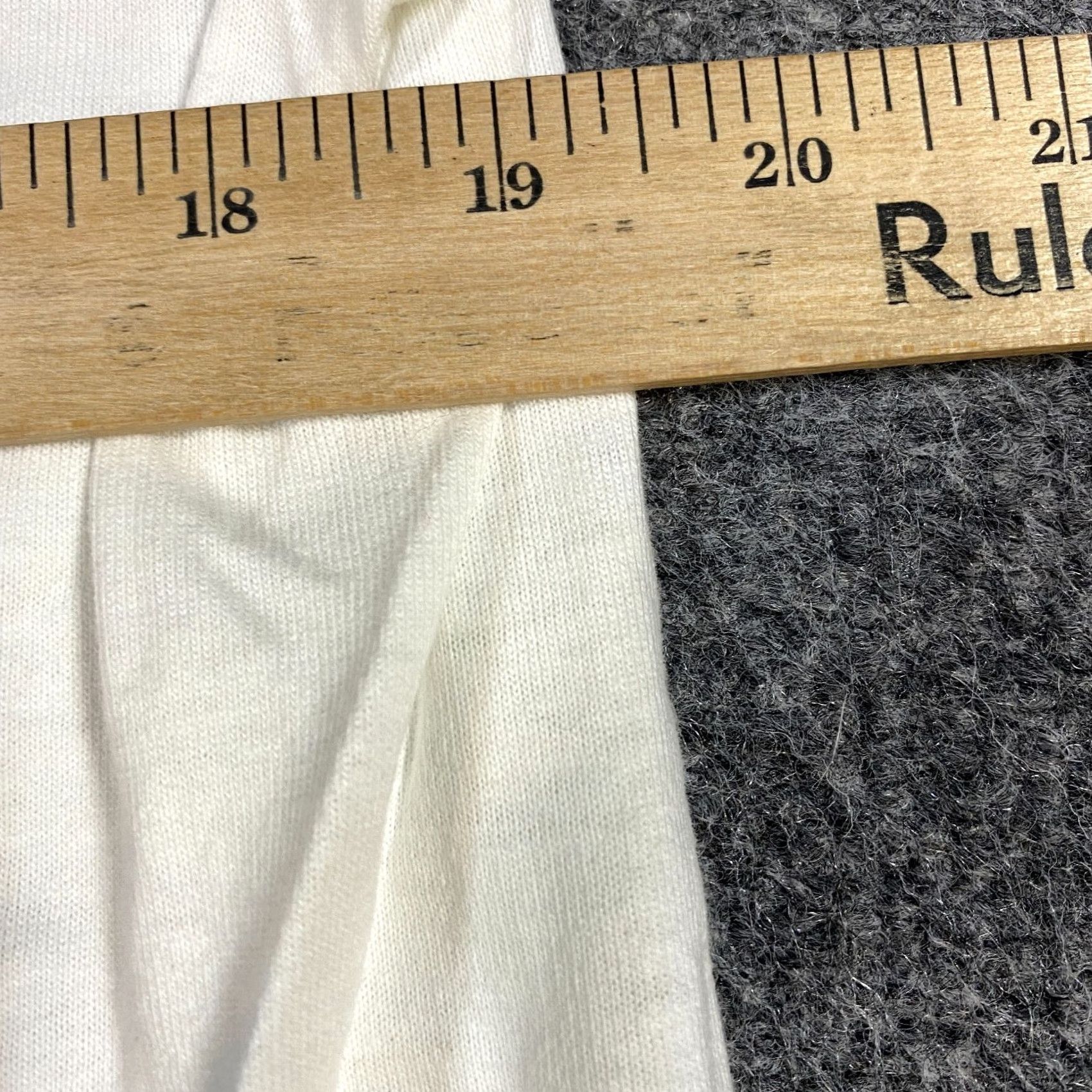 Vintage VINTAGE Drambuie T-shirt White M Mens Medium Crew Neck Short Sleeve United States Made USA Size US M / EU 48-50 / 2 - 6 Thumbnail