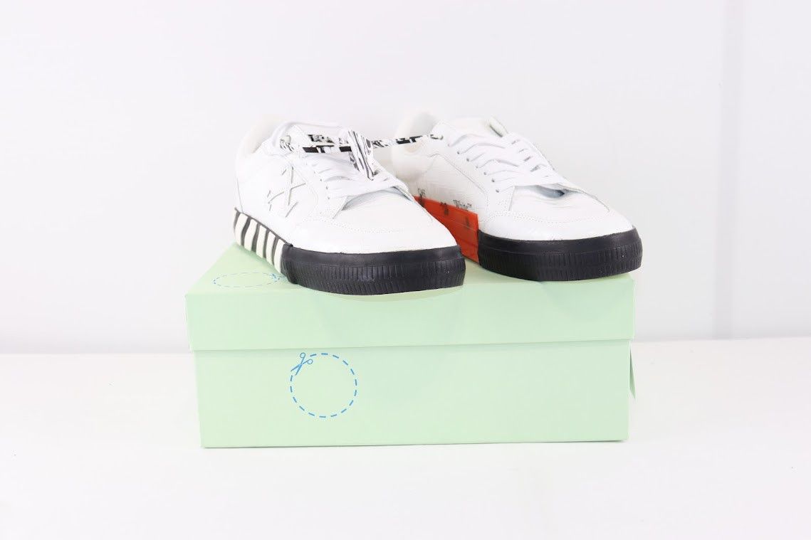 Off-White o1rshd1 Q:2 / New Low Vulcanized Sneaker in White/Beige Size US 9 / EU 42 - 11 Thumbnail