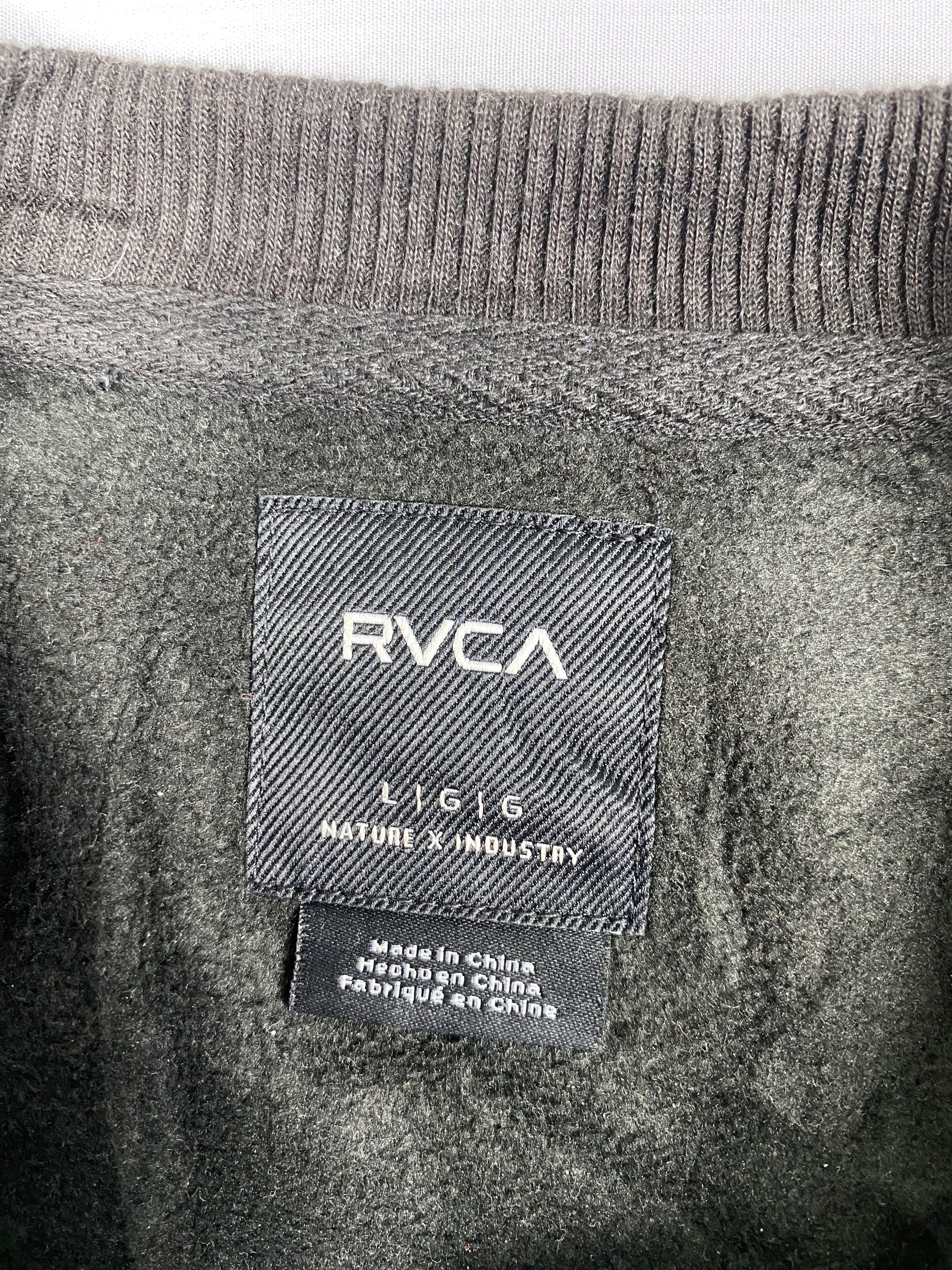 RVCA Vintage RVCA Roundneck Batik Pattern Long Sleeve Shirt Size US L / EU 52-54 / 3 - 9 Thumbnail