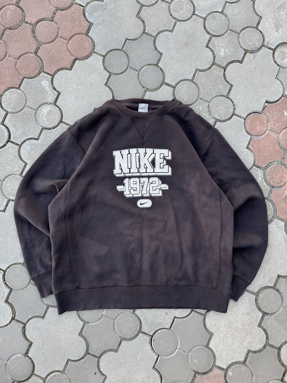 Nike × Vintage Vintage Distressed Nike Spell Out Brown Sweatshirt USA Size US XL / EU 56 / 4 - 1 Thumbnail