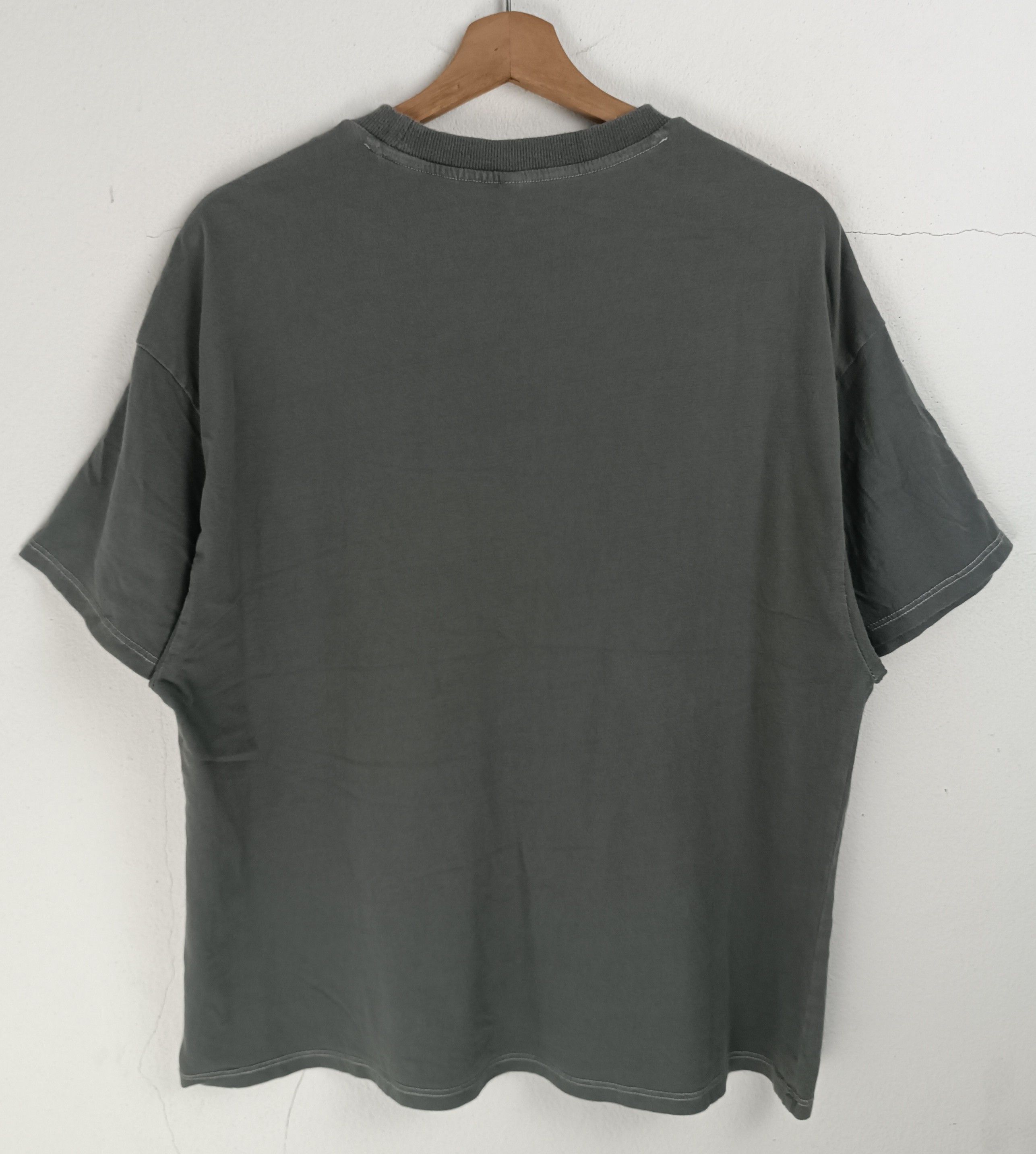 Band Tees VINTAGE NIRVANA H&M GRUNGE KURT COBAIN FOO FIGHTERS TEE Size US M / EU 48-50 / 2 - 11 Thumbnail