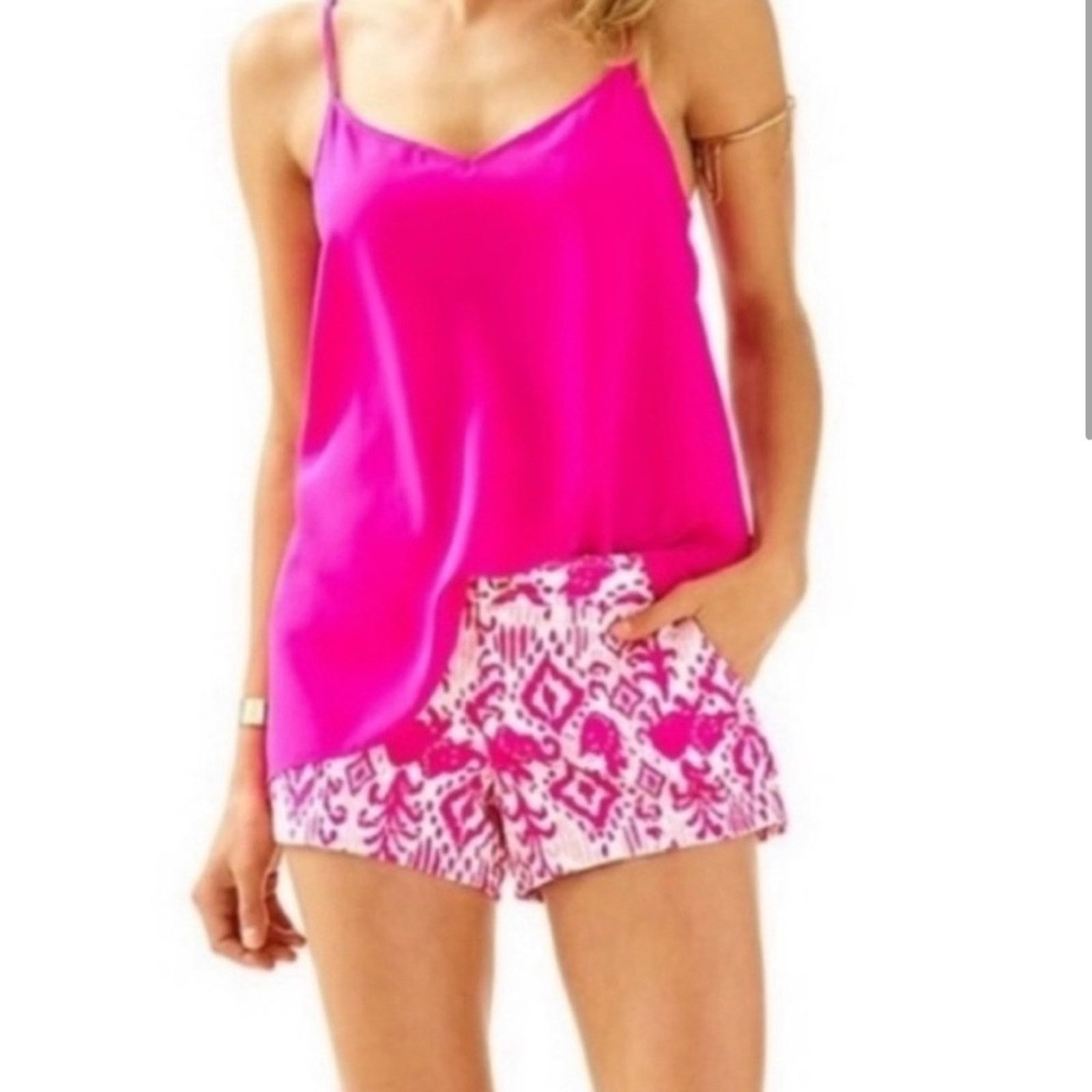 Lilly Pulitzer Lilly Pulitzer Liana Mid Rise Shorts in Tons of Fun Magenta Size 28" / US 6 / IT 42 - 1 Thumbnail