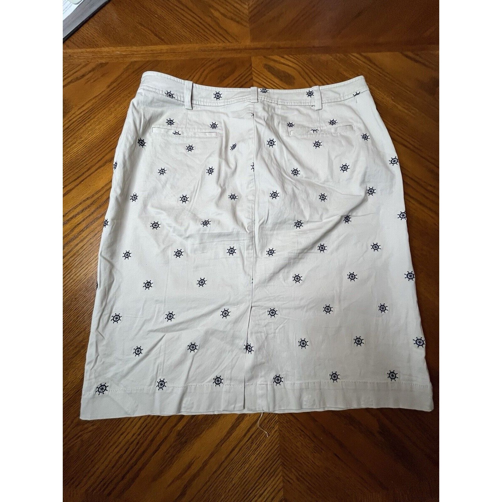 Talbots talbots skirt size 14 white ship wheel anchor nautical emroi Size 36" / US 14 / IT 50 - 4 Thumbnail