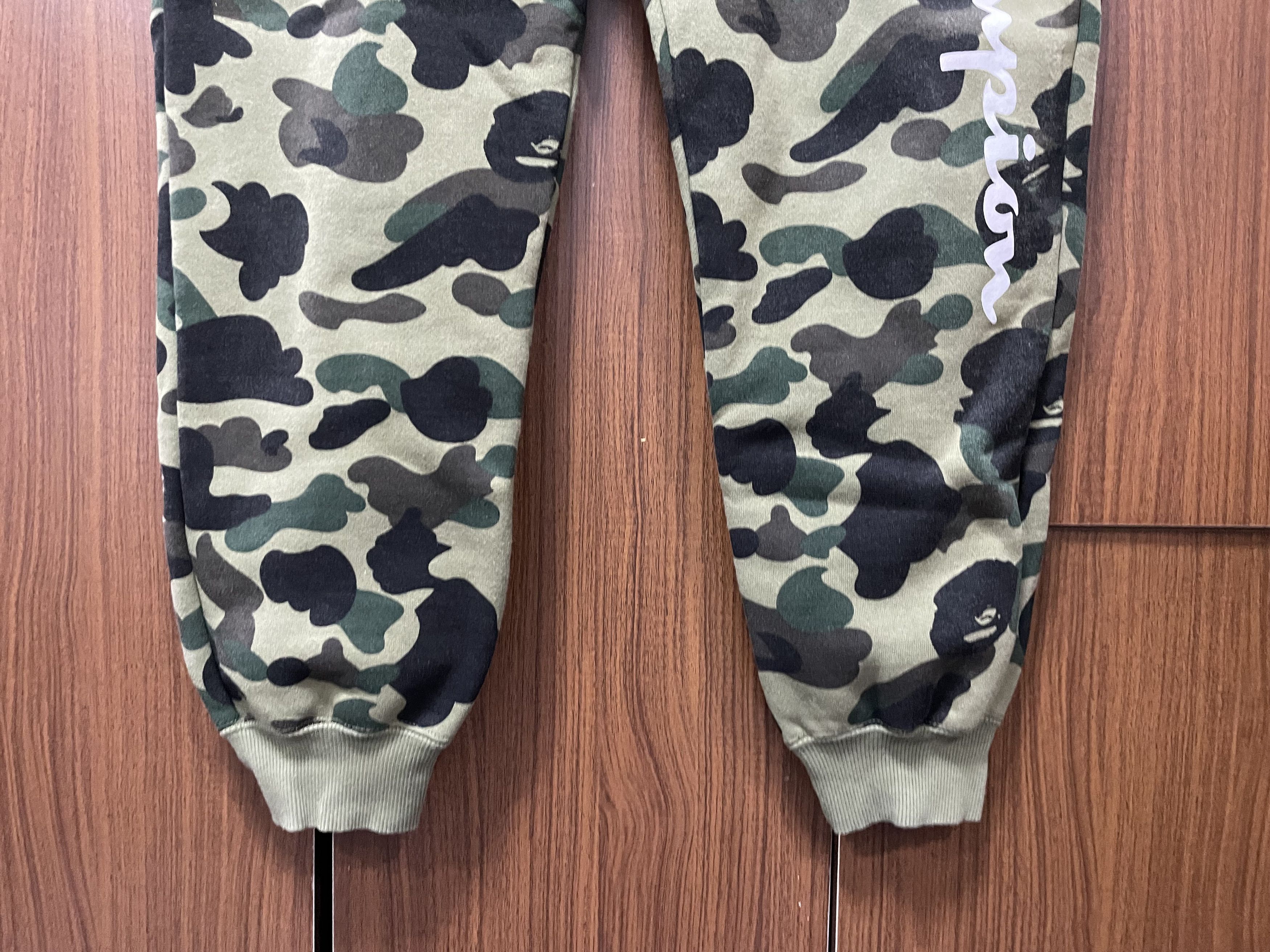Bape × Champion Bape x Champion Jogger Pants 1st Camo Size US 31 - 4 Thumbnail