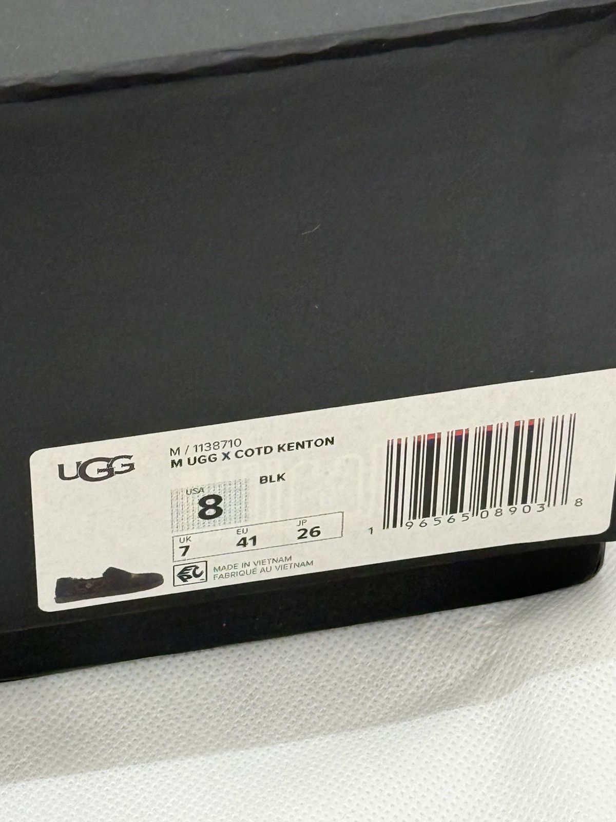 Ugg UGG X children of the discordance Size US 8 / EU 41 - 10 Thumbnail
