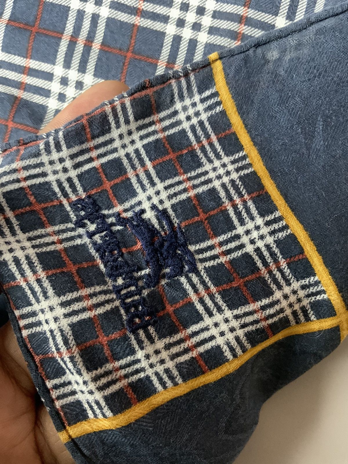 Burberry Burberry Spellout Bandana Handkerchief Size ONE SIZE - 13 Thumbnail