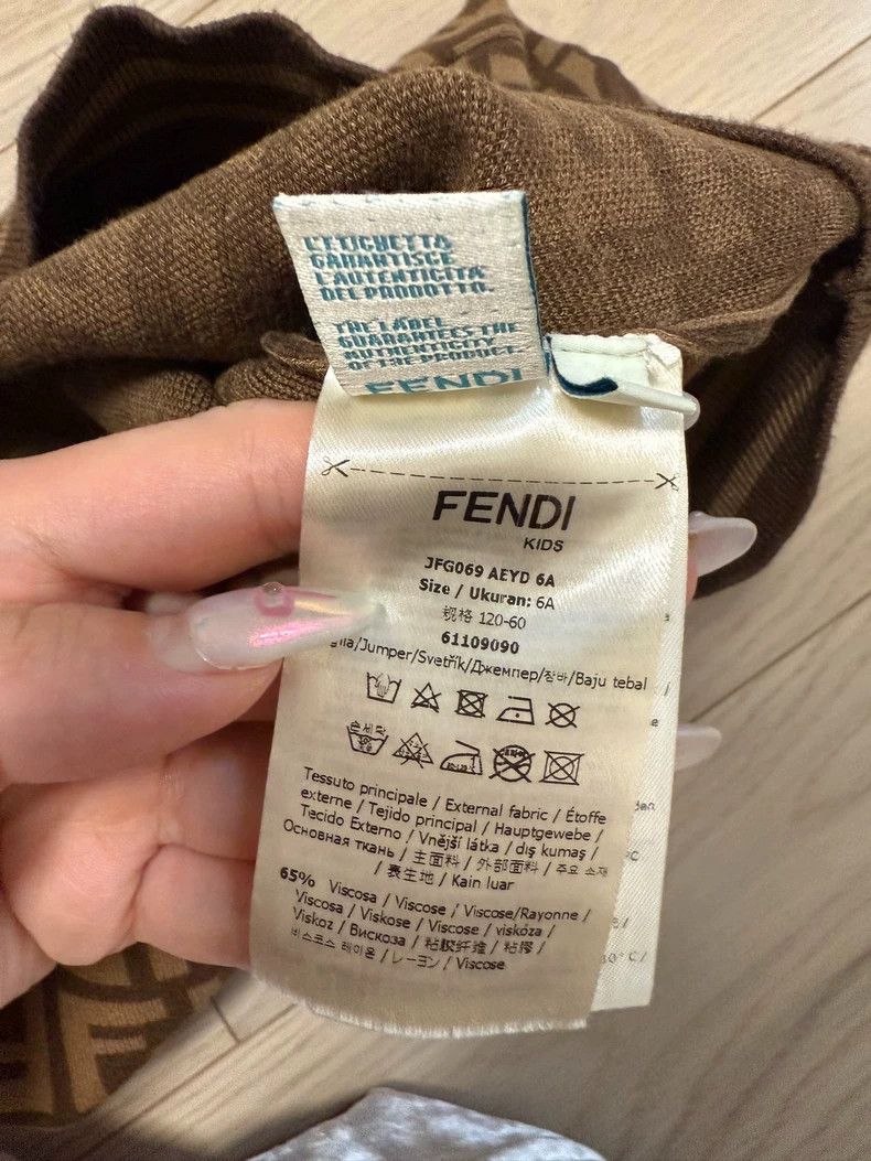 Fendi Fendi size 120 Children's knitted sweaters Size US XS / EU 42 / 0 - 3 Thumbnail
