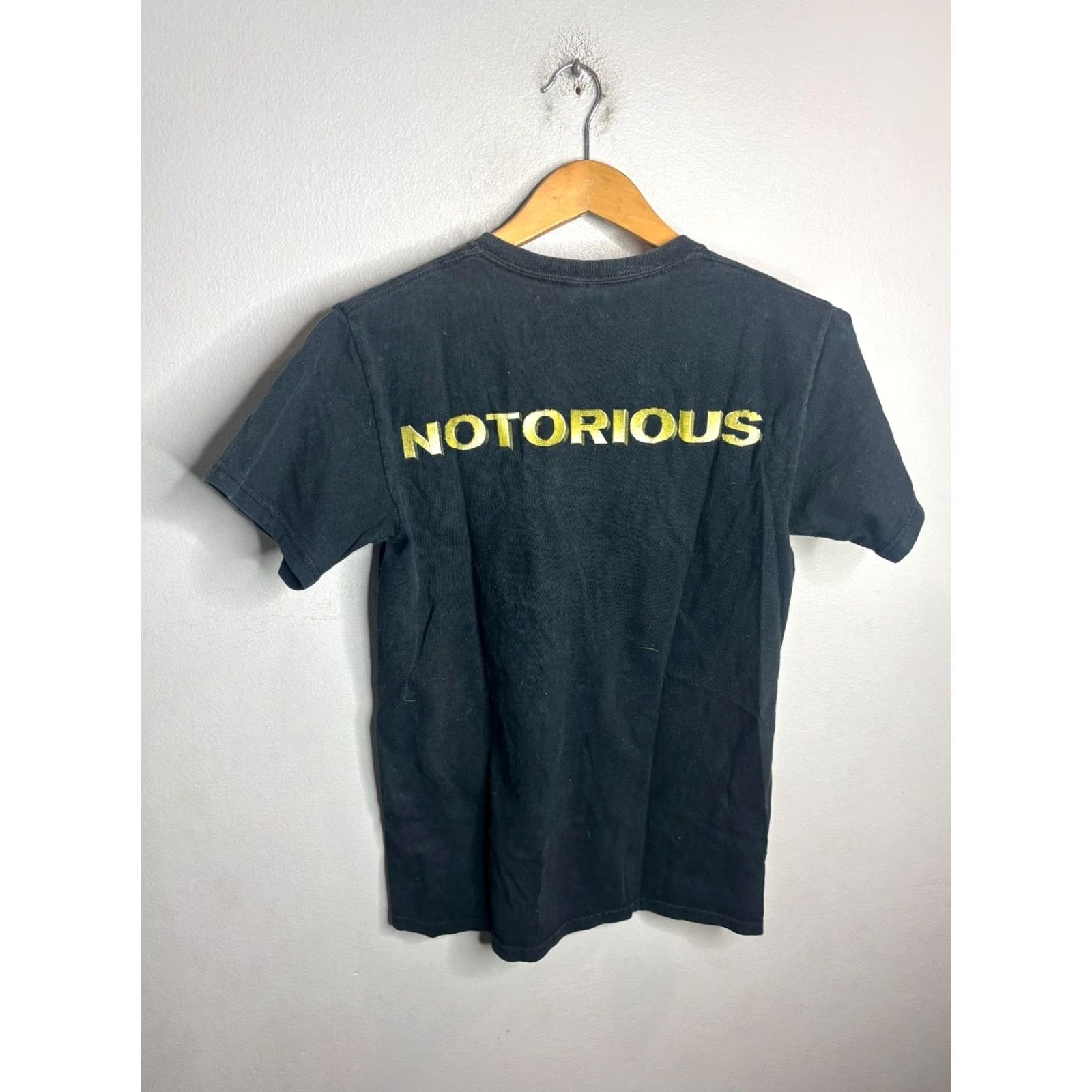Gildan Notorious 2009 Biggie Small Movie Promo T Shirt VINTAGE Men S Black Cotton Short Sleeve Gildan Double Sided 8/10 5423 Size US S / EU 44-46 / 1 - 4 Thumbnail
