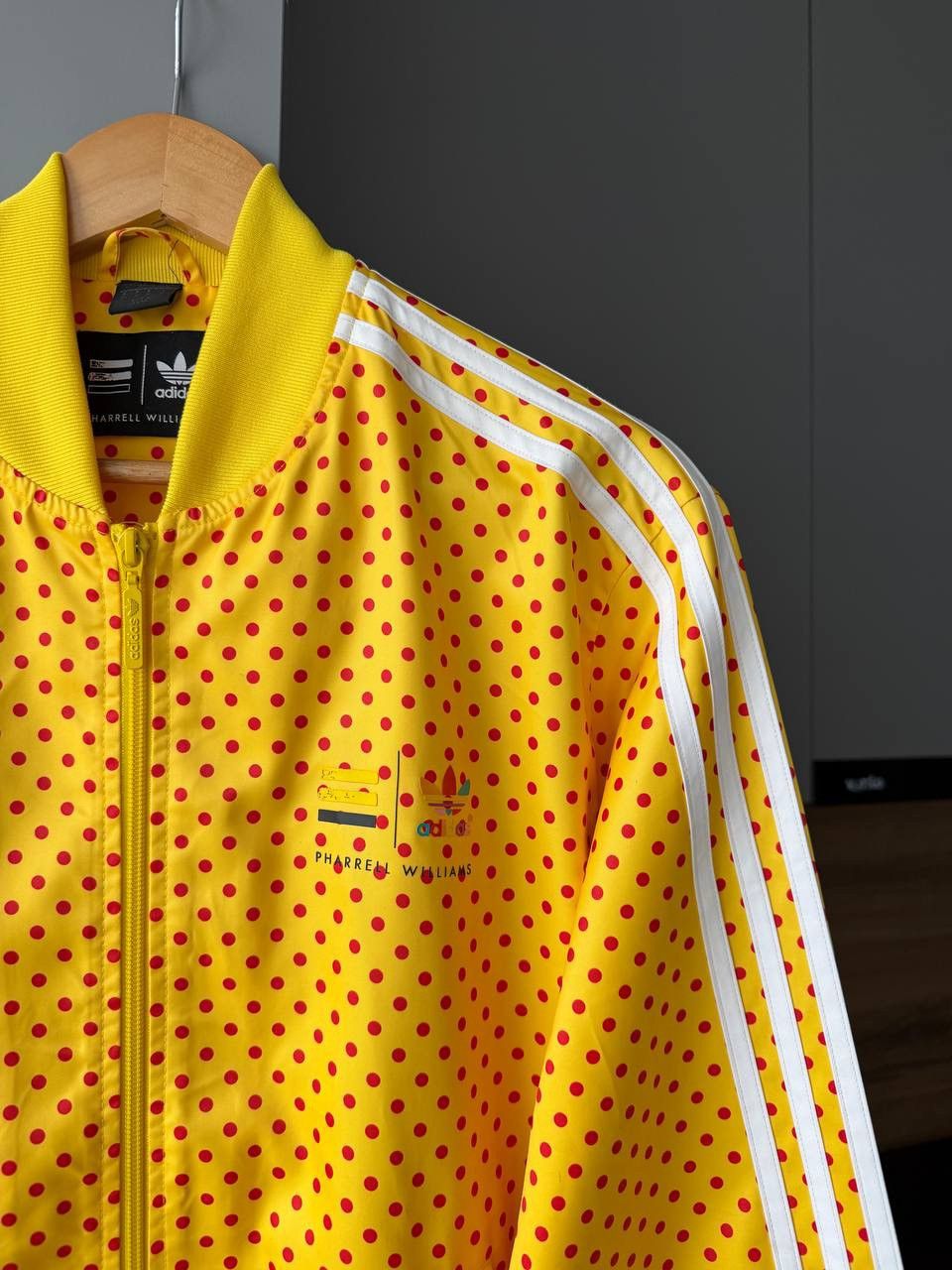 Adidas × Pharrell Pharrell Williams x Adidas Polka Dot Yellow Jacket Size US M / EU 48-50 / 2 - 3 Thumbnail