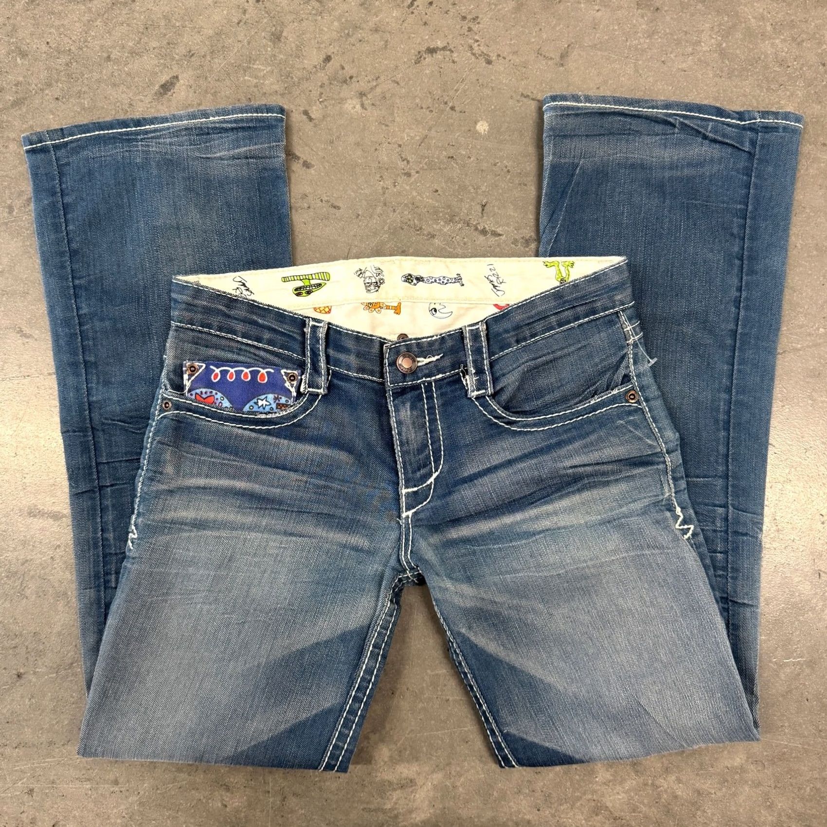 Denime VINTAGE James Rizzi Art Low Rise Wide Leg Flare Light Wash Denim Jeans 28x27 Women Jeans Size 28" / US 6 / IT 42 - 2 Thumbnail