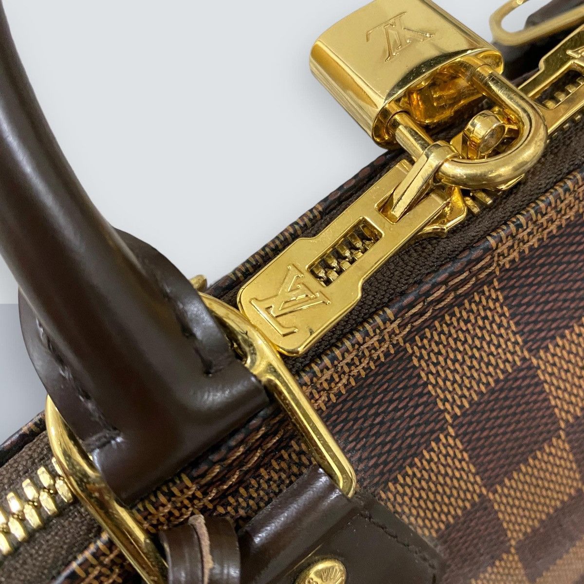 Louis Vuitton Authentic Louis Vuitton Damier Ebene Alma PM Size ONE SIZE - 9 Thumbnail