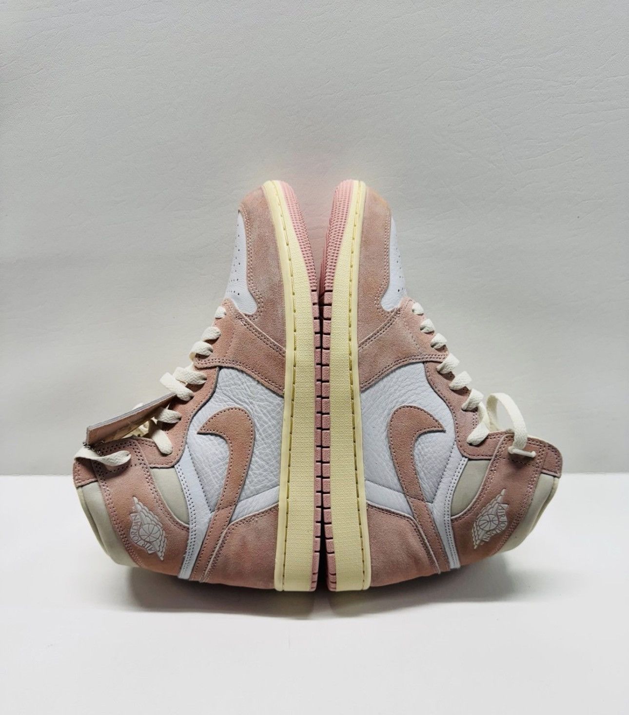 Jordan Brand Air Jordan 1 Retro Hi OG Washed Pink Size US 11 / IT 41 - 2 Thumbnail