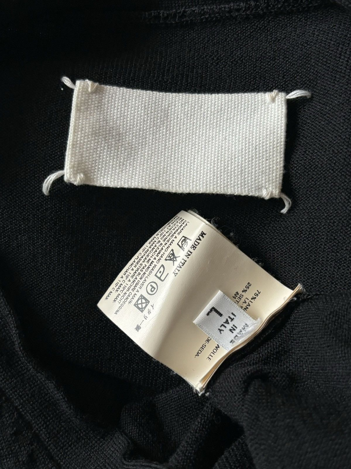 Maison Margiela Maison Martin Margiela | AW2005 Attached-Sleeve V-Neck Knit Size L / US 10 / IT 46 - 10 Thumbnail
