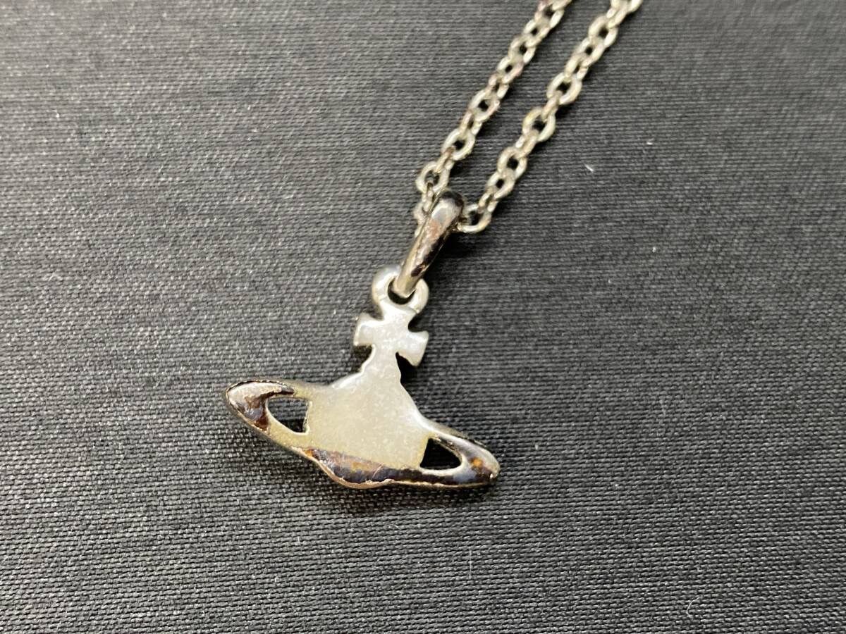 Vivienne Westwood Vivienne Westwood Mini Bas Relief Orb Necklace Size ONE SIZE - 3 Thumbnail