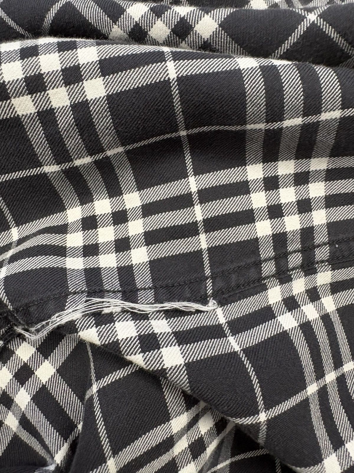 Burberry Burberry London Vintage 2000s Black Check Shirt Rare England Size US XL / EU 56 / 4 - 13 Thumbnail