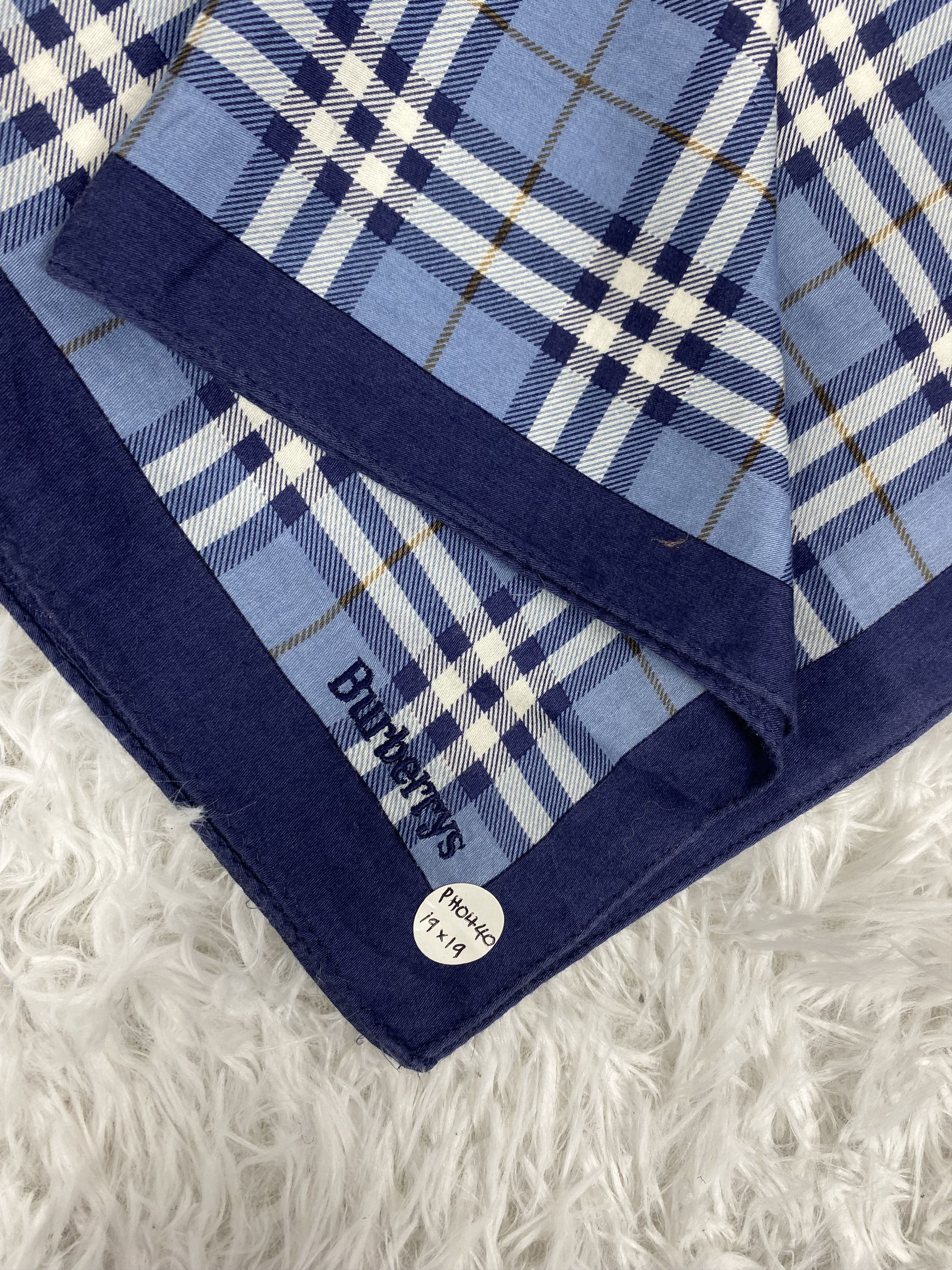 Burberry Vintage Burberry Handkerchief Neckerchief Ph0440 Size ONE SIZE - 2 Thumbnail