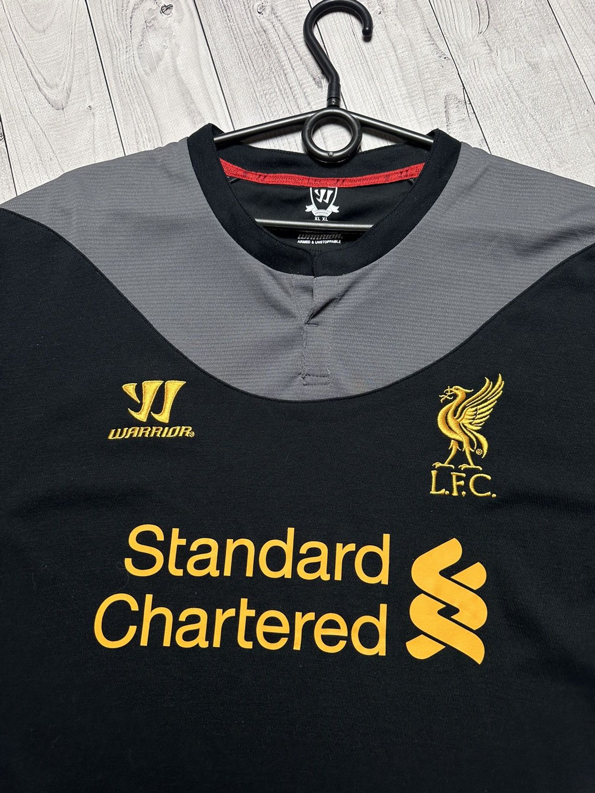 Vintage Vintage Liverpool soccer jersey size XL black Size US XL / EU 56 / 4 - 4 Thumbnail