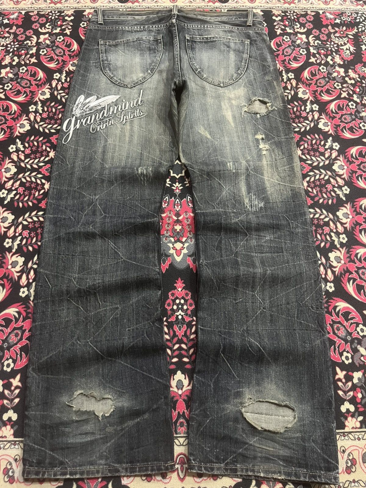 Le Grande Bleu (L.G.B.) Oririn Slogan Embroidered Thunder Washed Distressed Jeans Size US 34 / EU 50 - 2 Thumbnail