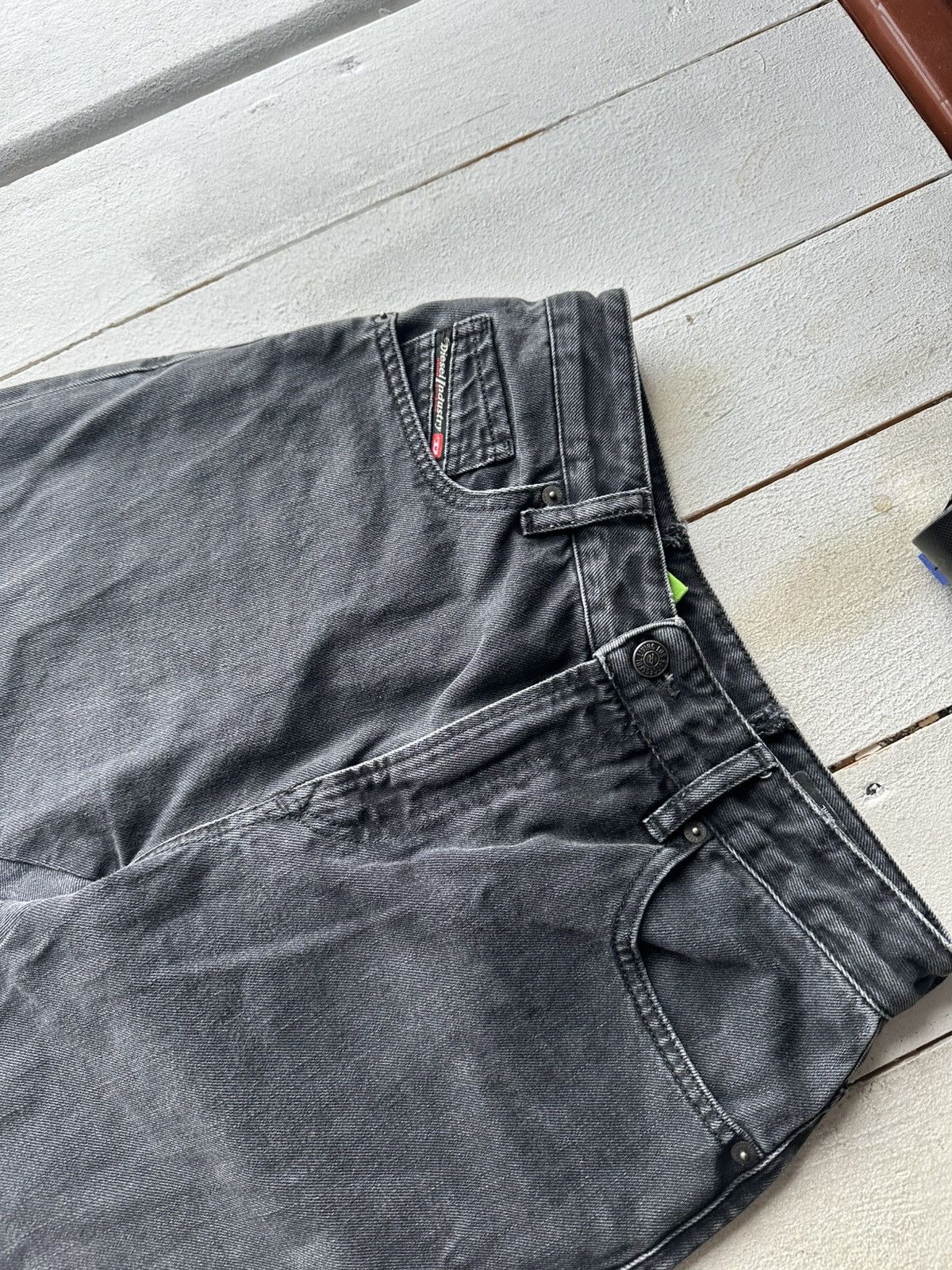 Diesel 🚨Gothic Diesel Regular Slim relax Flared Jeans Womens Size 26" / US 2 / IT 38 - 2 Thumbnail